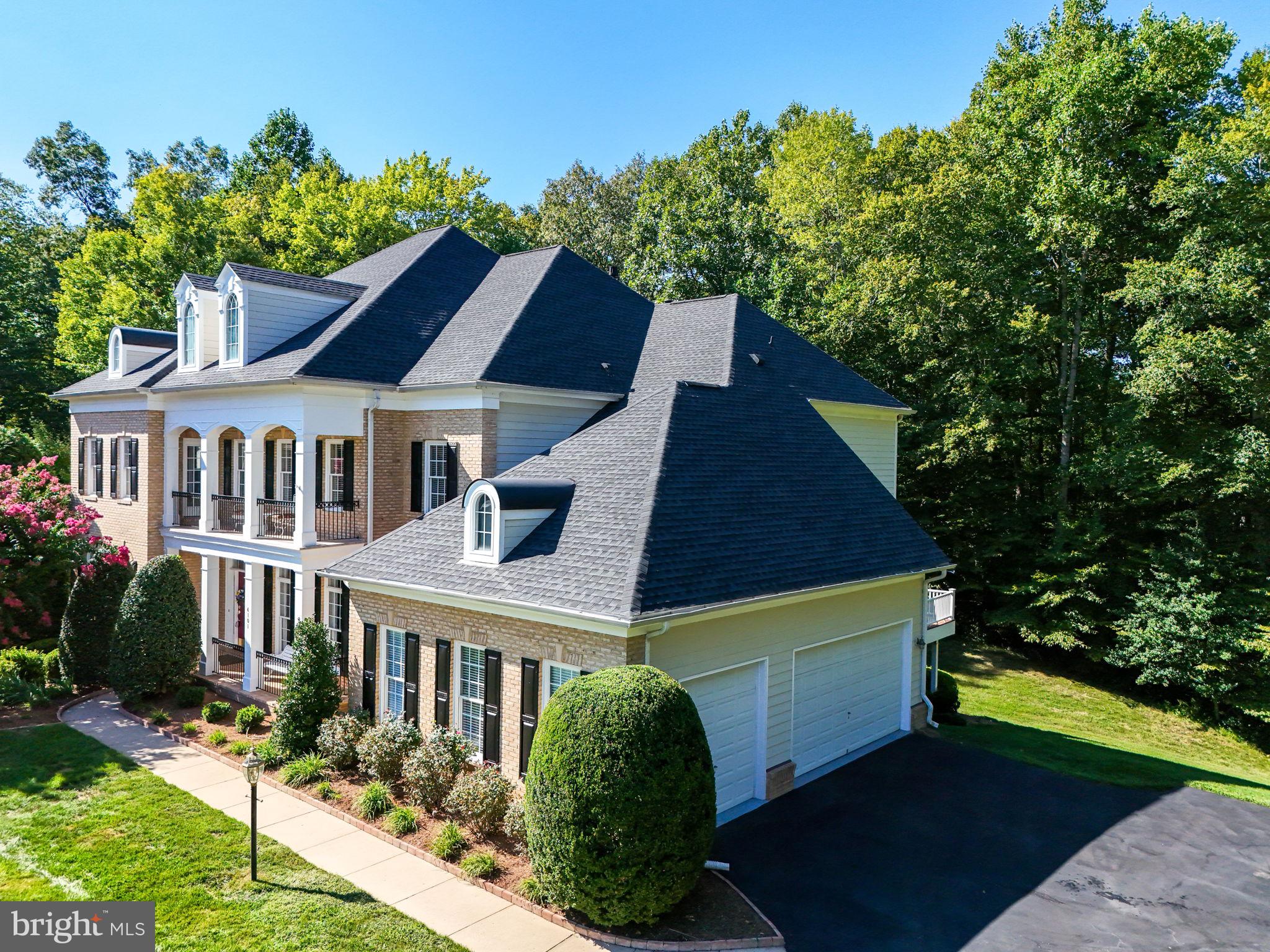 RIVER FALLS - Residential