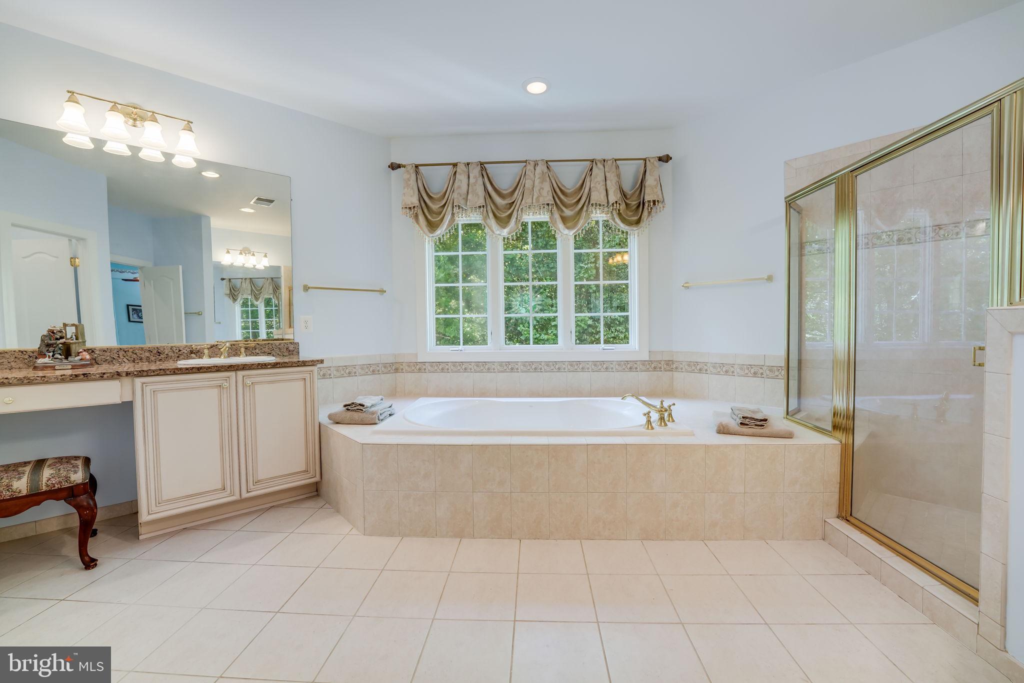 RIVER FALLS - Residential