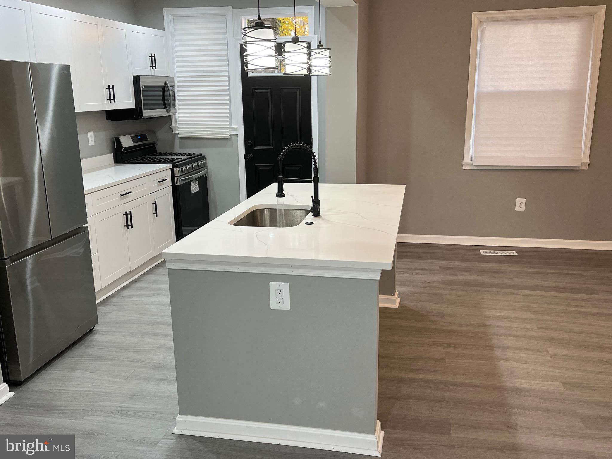 BELAIR-EDISON - Residential