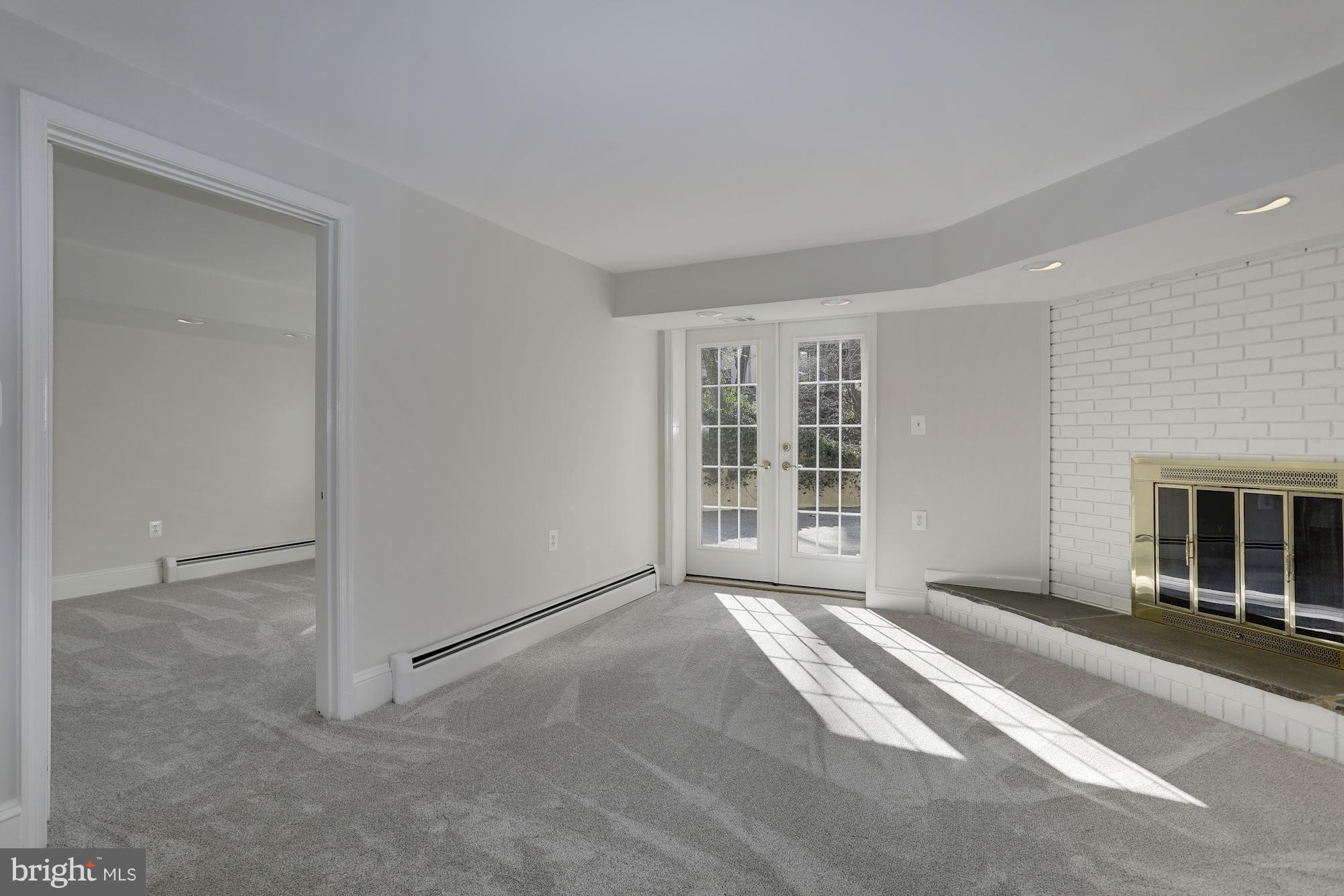 AMERICAN UNIVERSITY PARK - Residential