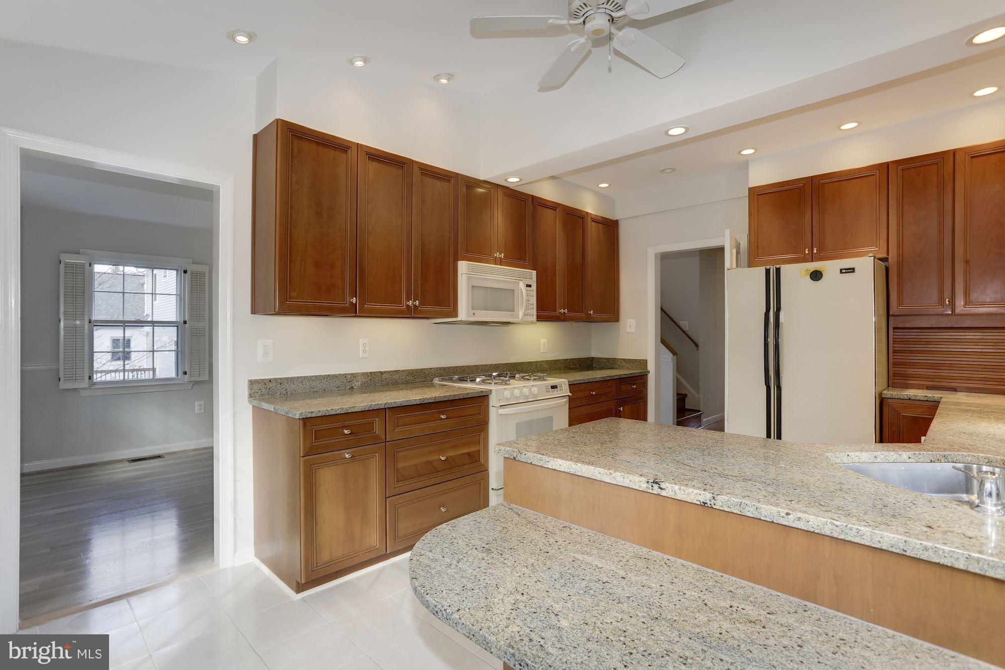 AMERICAN UNIVERSITY PARK - Residential