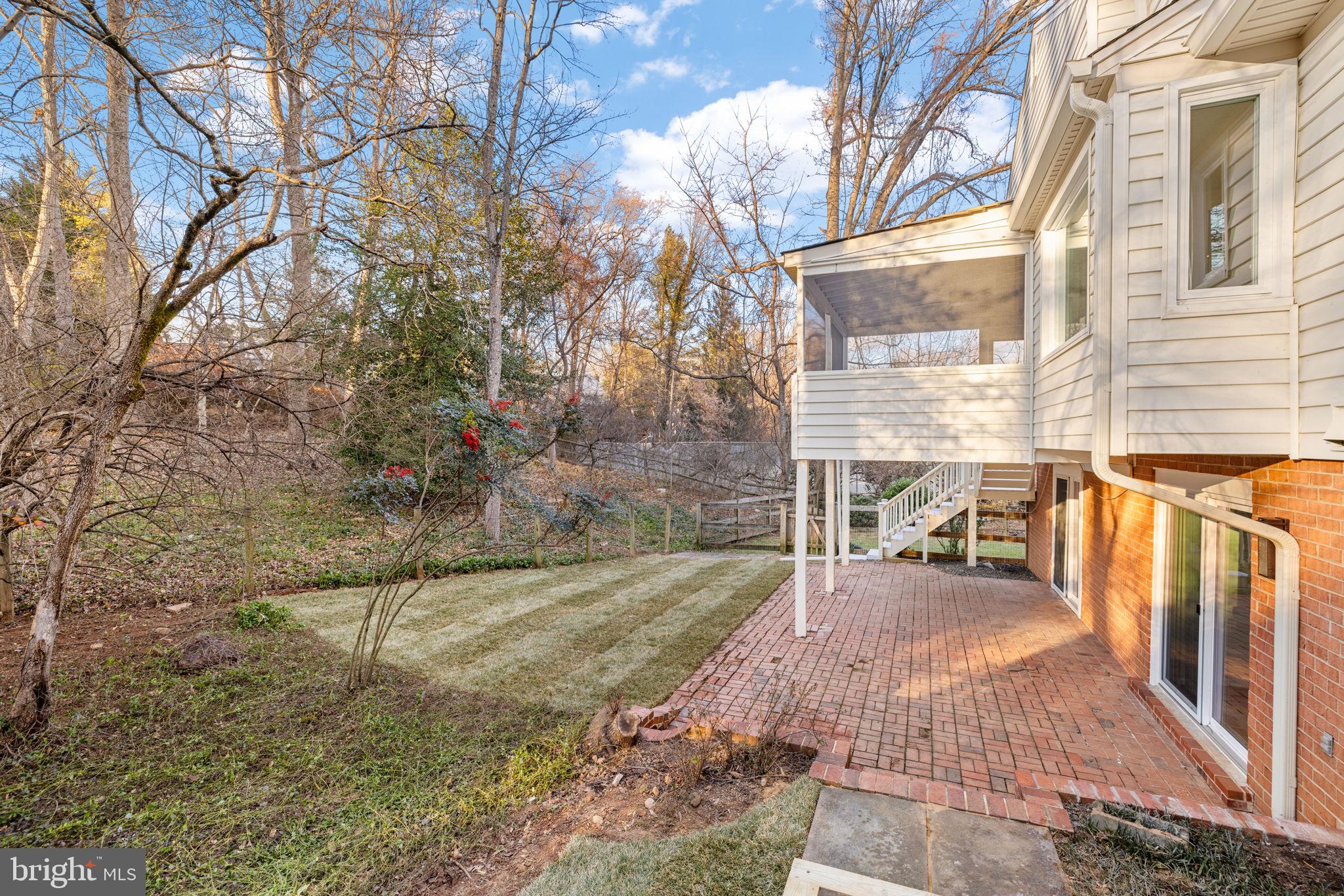 WOLF TRAP WOODS - Residential