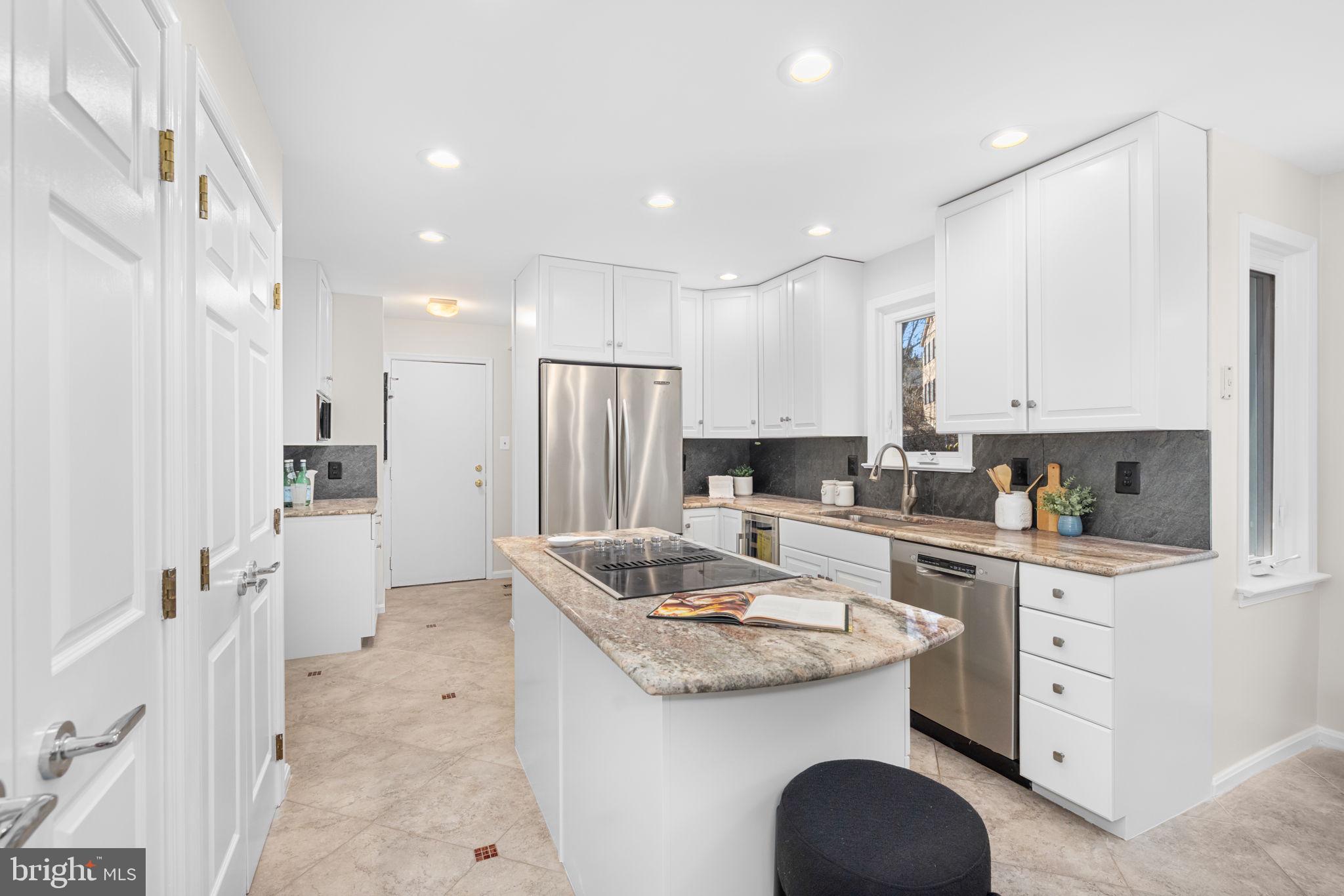 WOLF TRAP WOODS - Residential