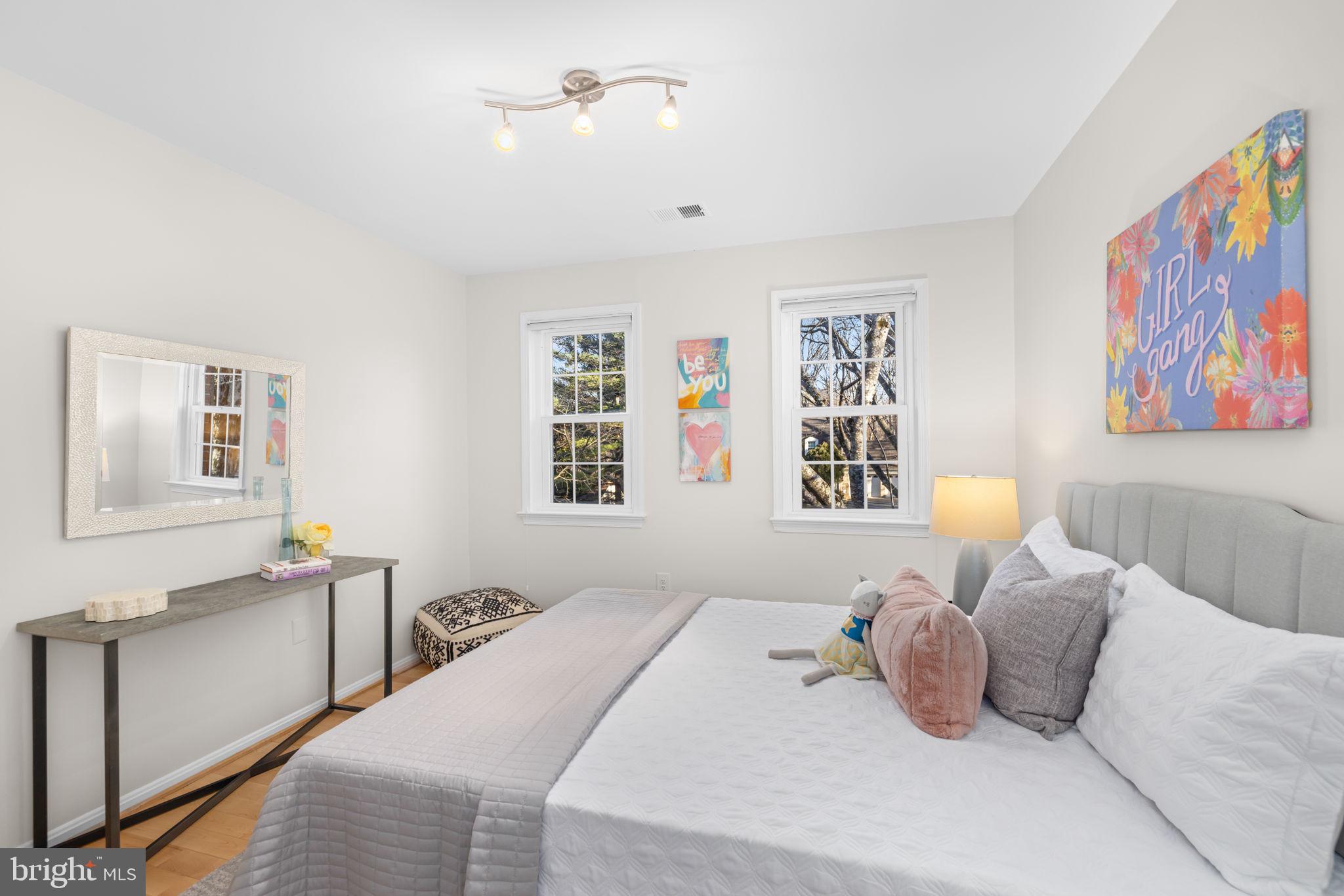 WOLF TRAP WOODS - Residential