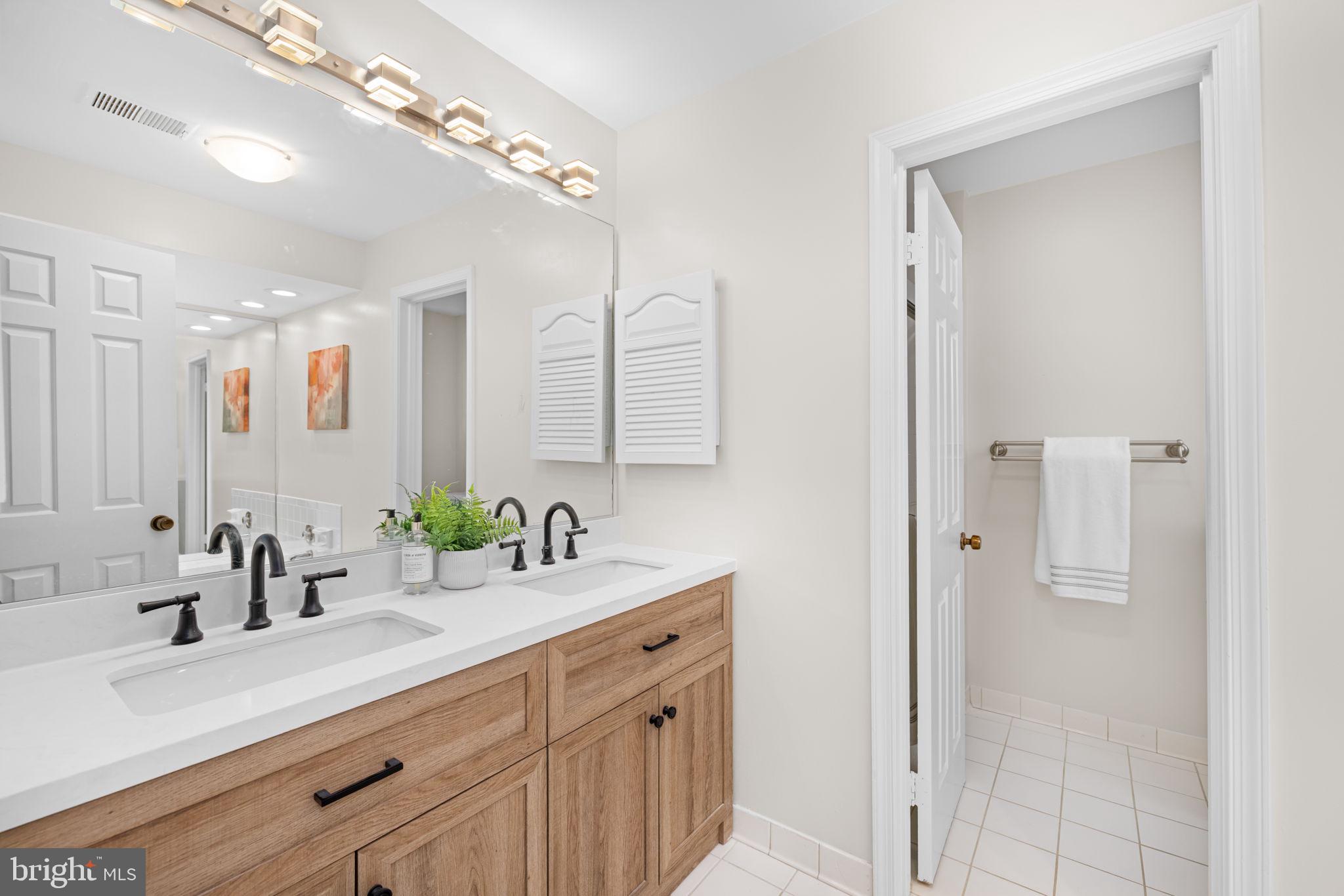 WOLF TRAP WOODS - Residential