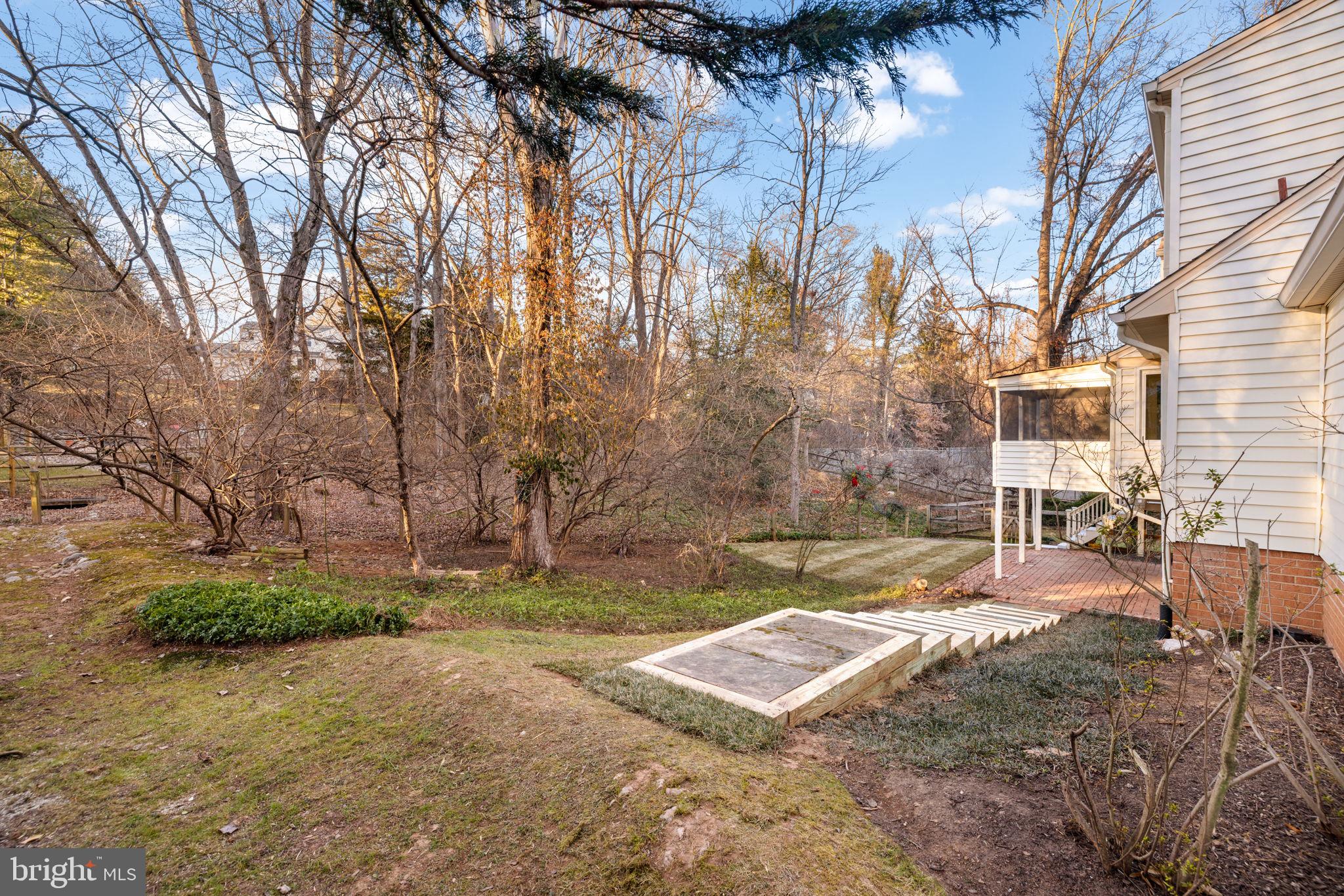 WOLF TRAP WOODS - Residential