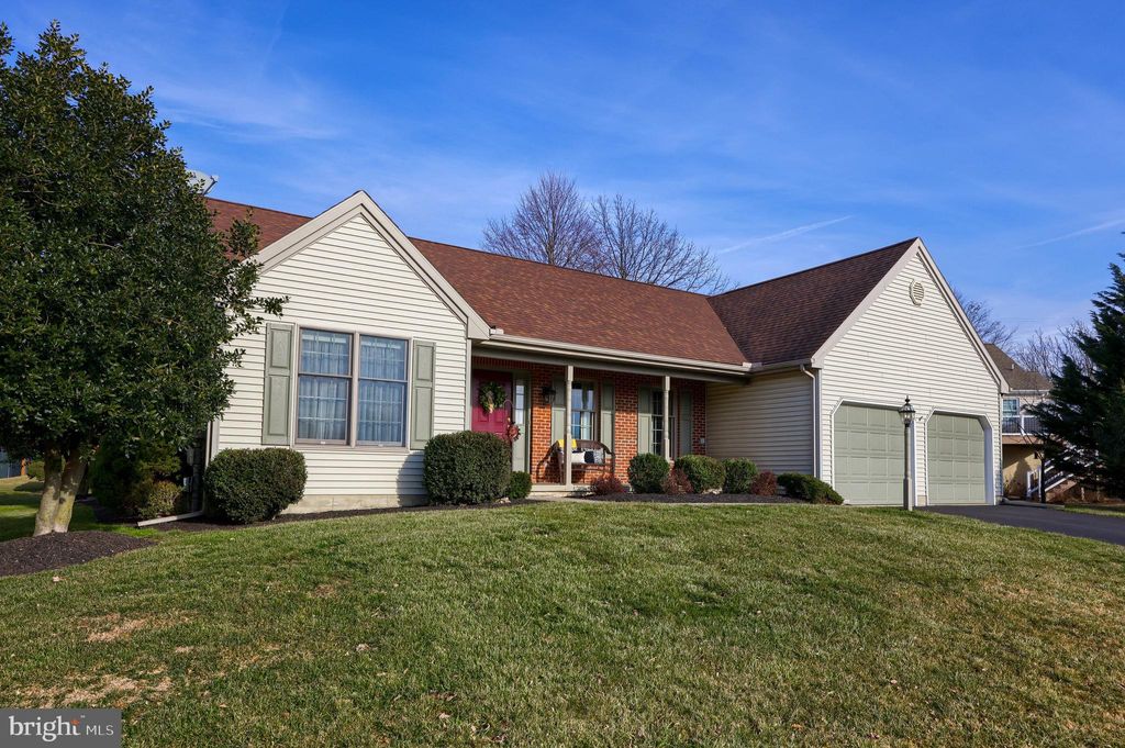 Photo of 303 OAK THORNE LN, LANCASTER, PA 17602 (MLS # PALA2030576)