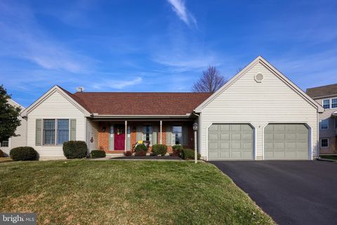 Photo of 303 OAK THORNE LN, LANCASTER, PA 17602 (MLS # PALA2030576)