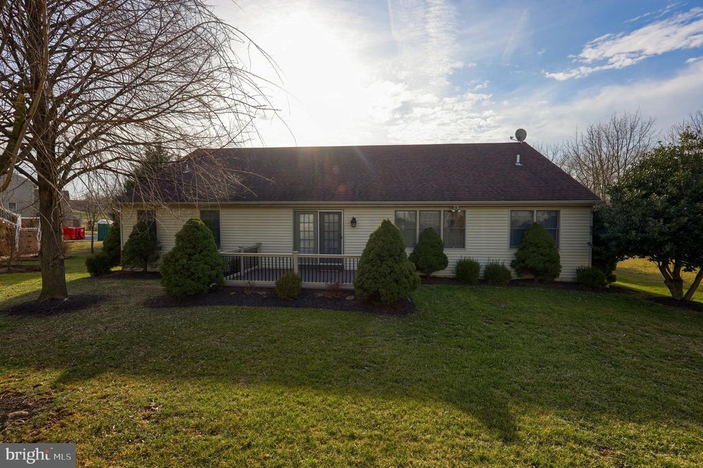 Photo of 303 OAK THORNE LN, LANCASTER, PA 17602 (MLS # PALA2030576)