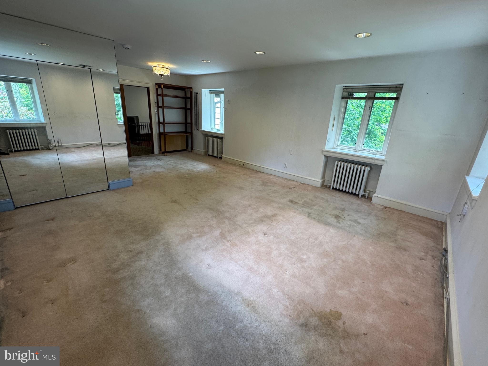 WYNNEWOOD VALLEY - Residential