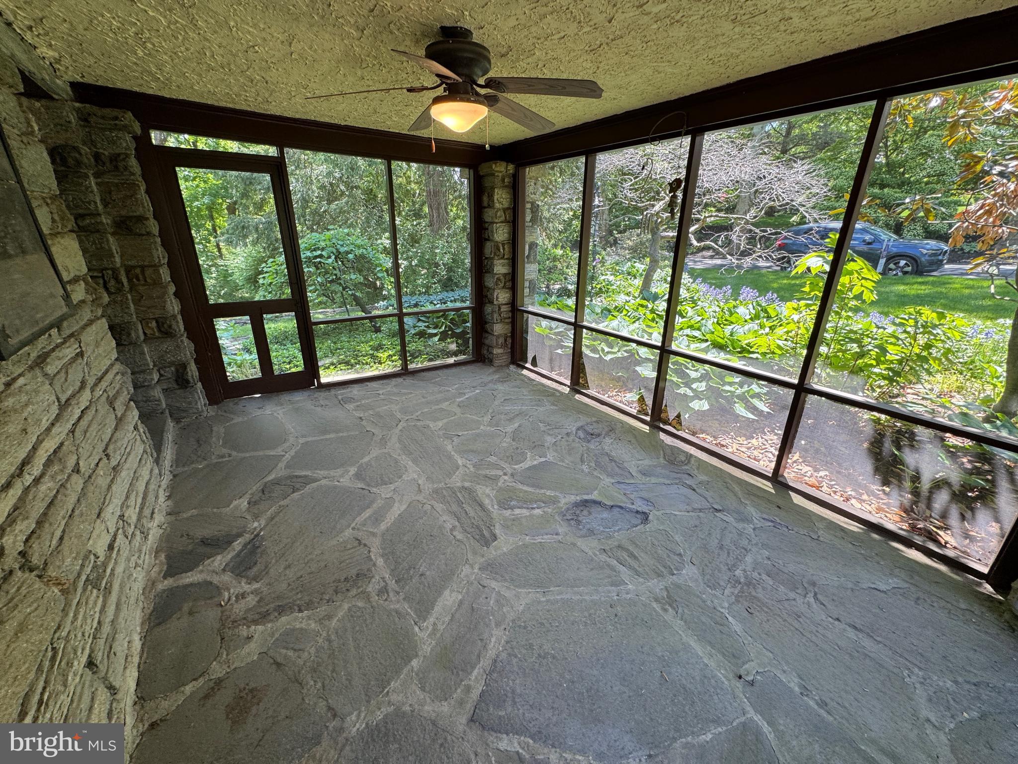 WYNNEWOOD VALLEY - Residential