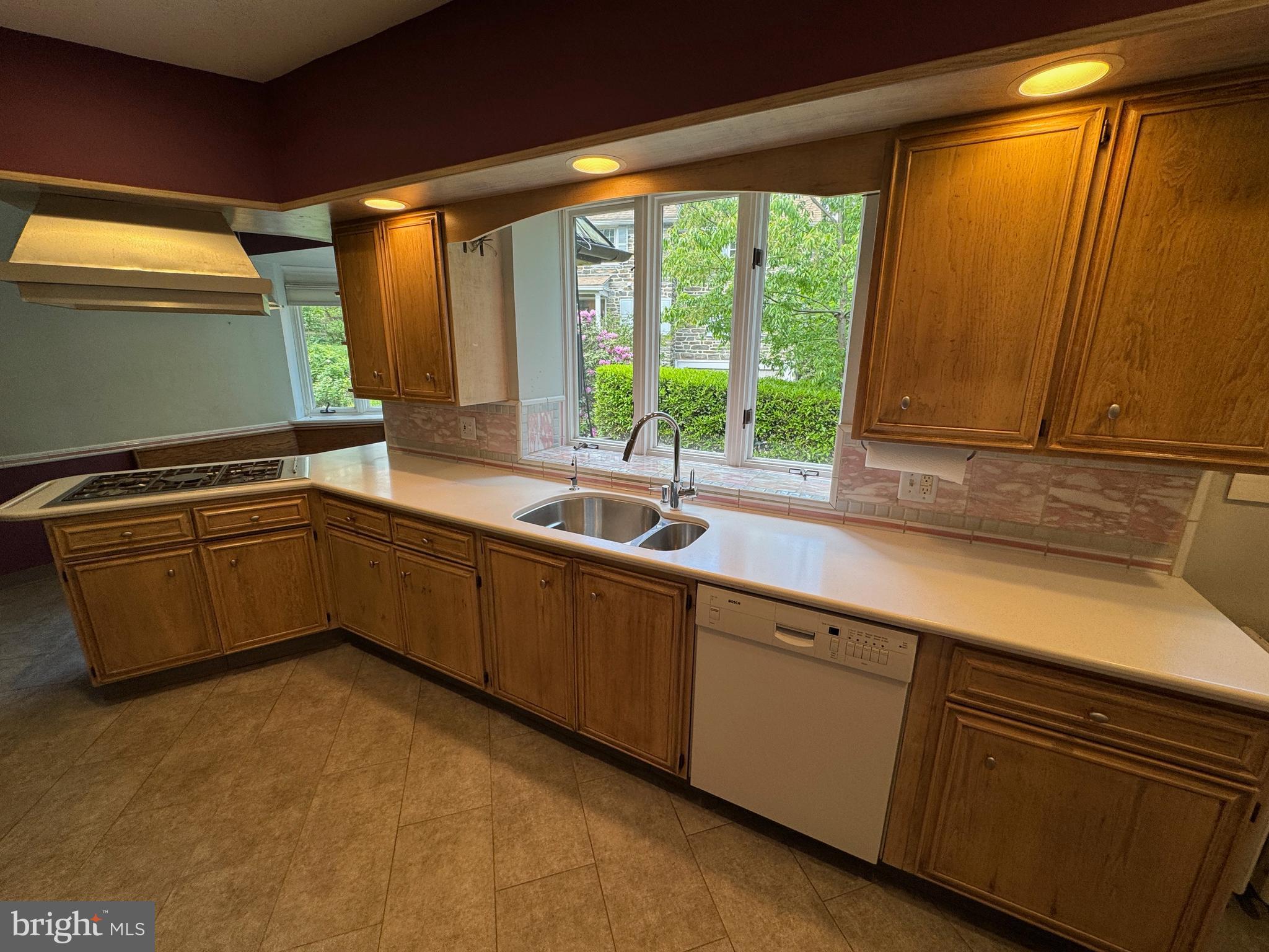WYNNEWOOD VALLEY - Residential