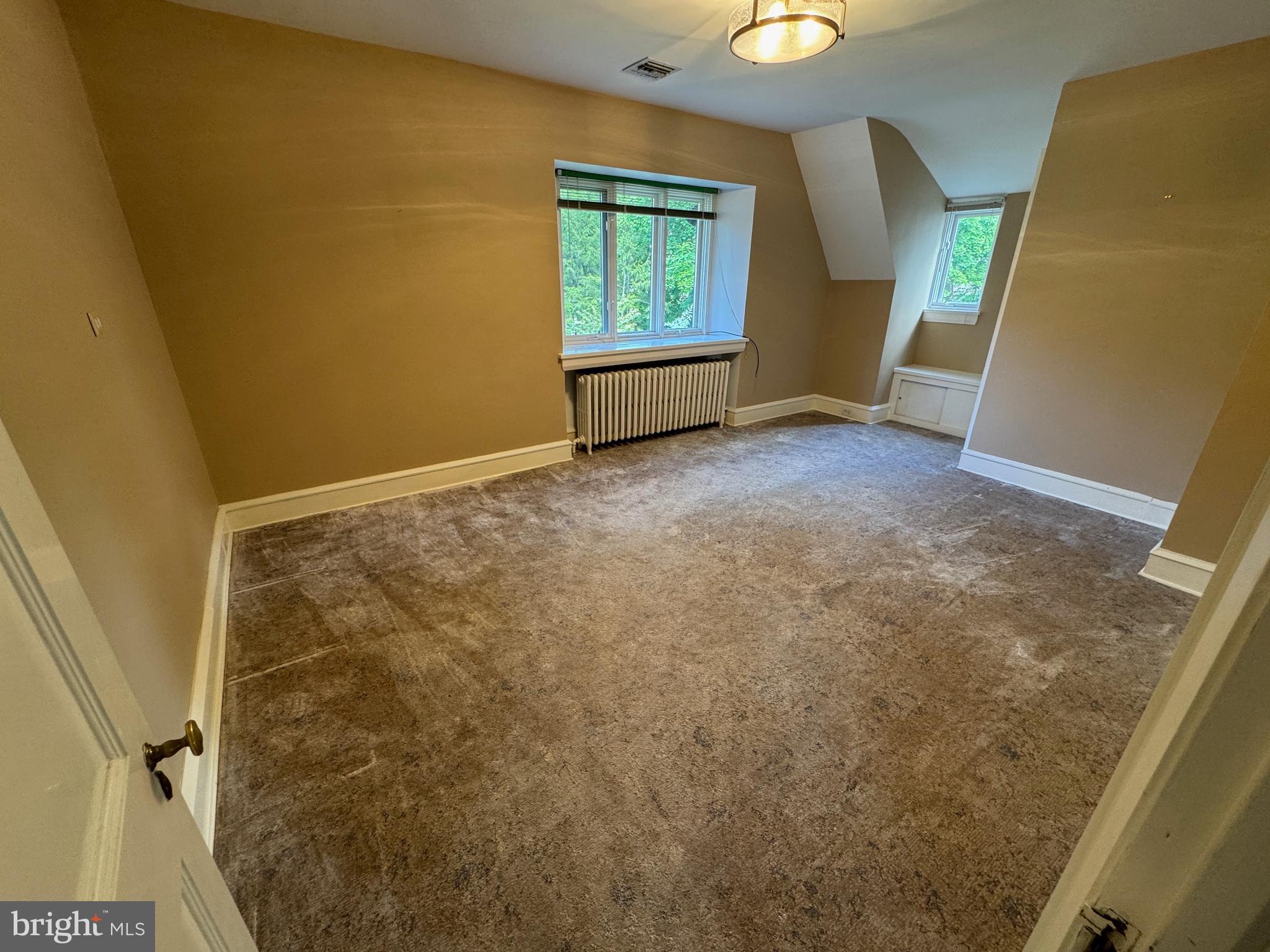 WYNNEWOOD VALLEY - Residential