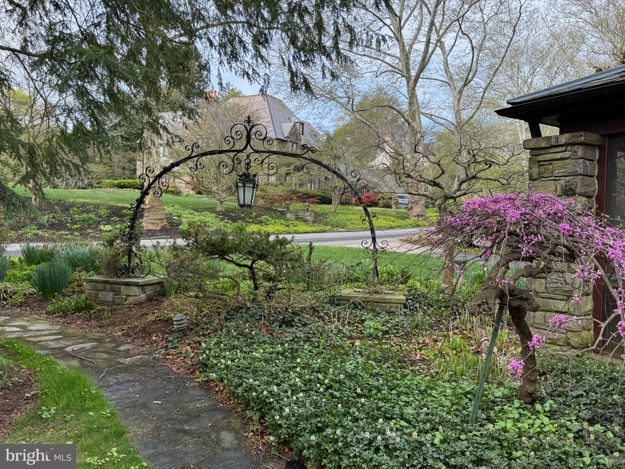 WYNNEWOOD VALLEY - Residential