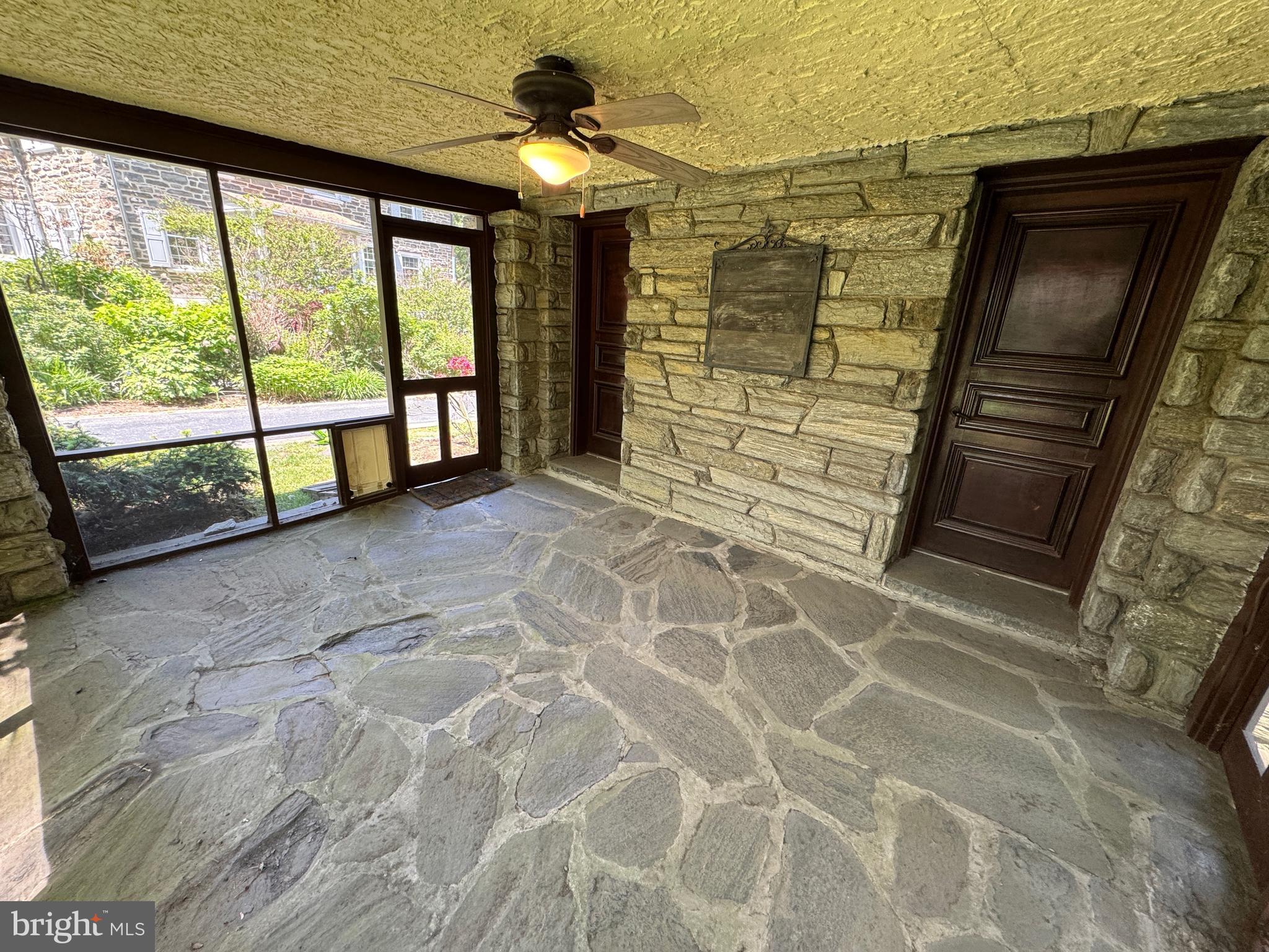 WYNNEWOOD VALLEY - Residential