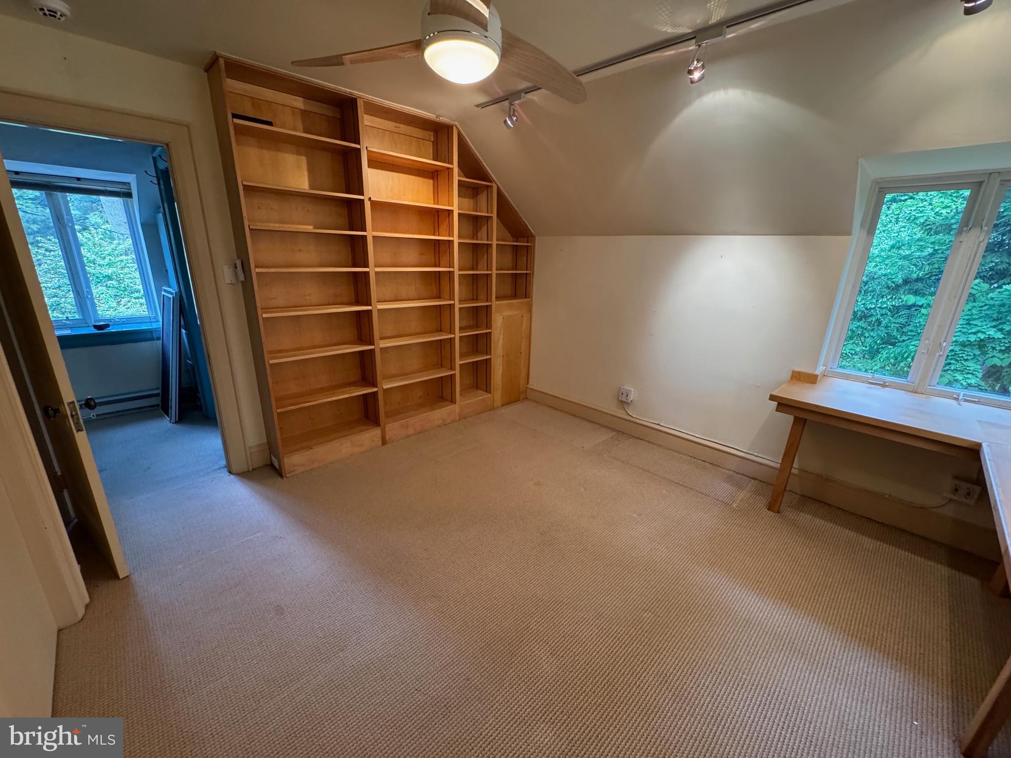 WYNNEWOOD VALLEY - Residential