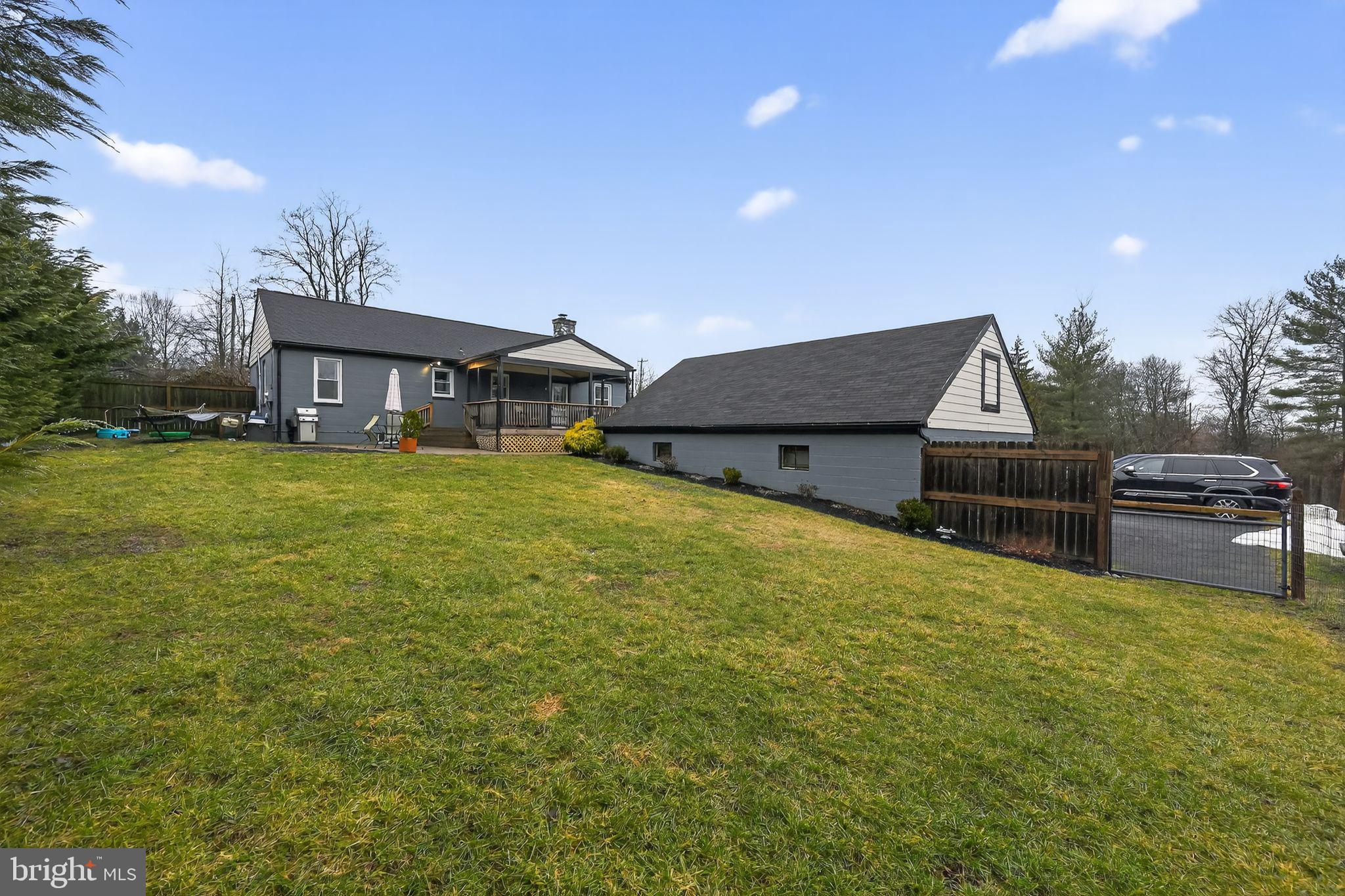 LANSDALE - Residential