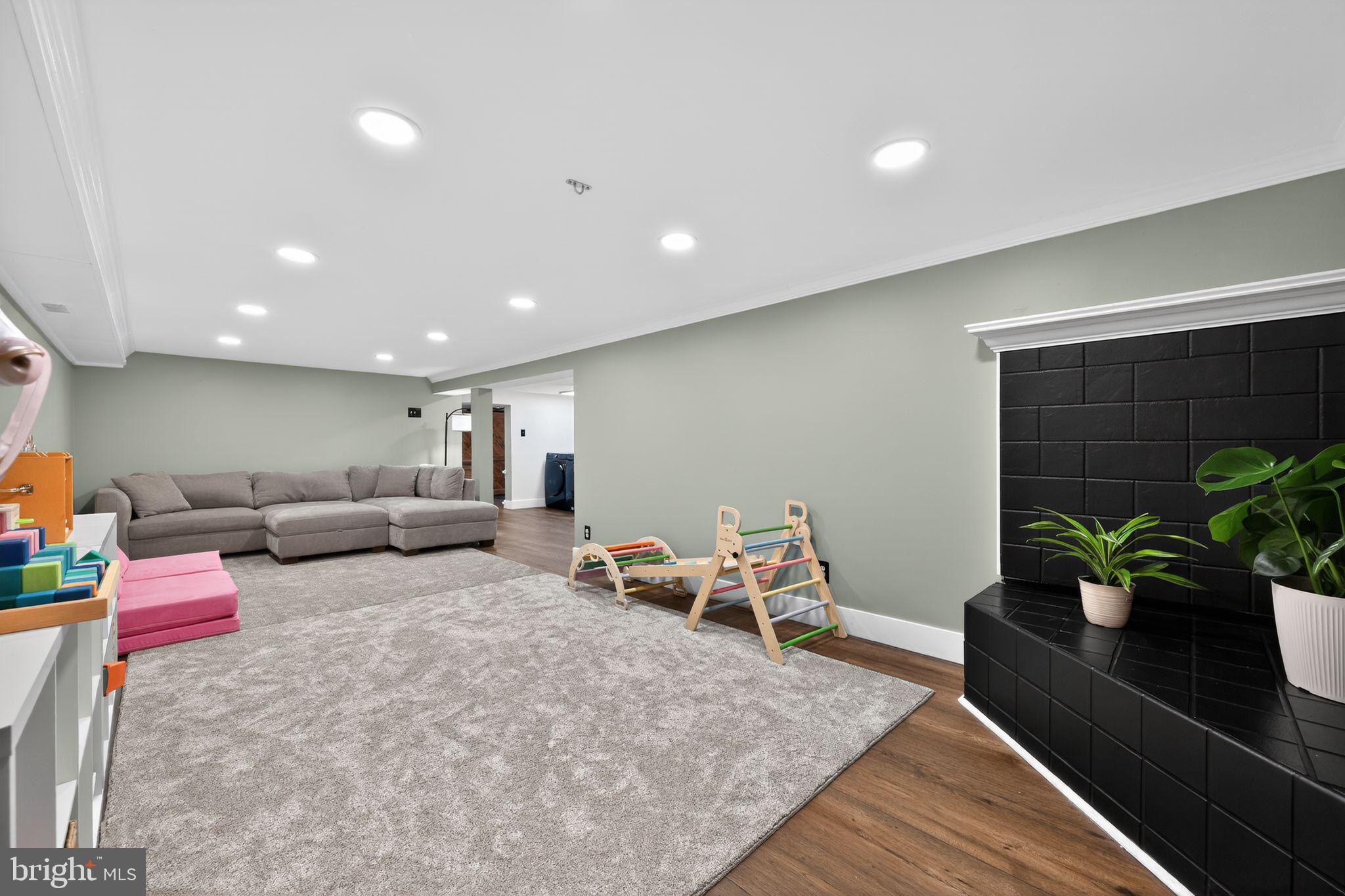 LANSDALE - Residential