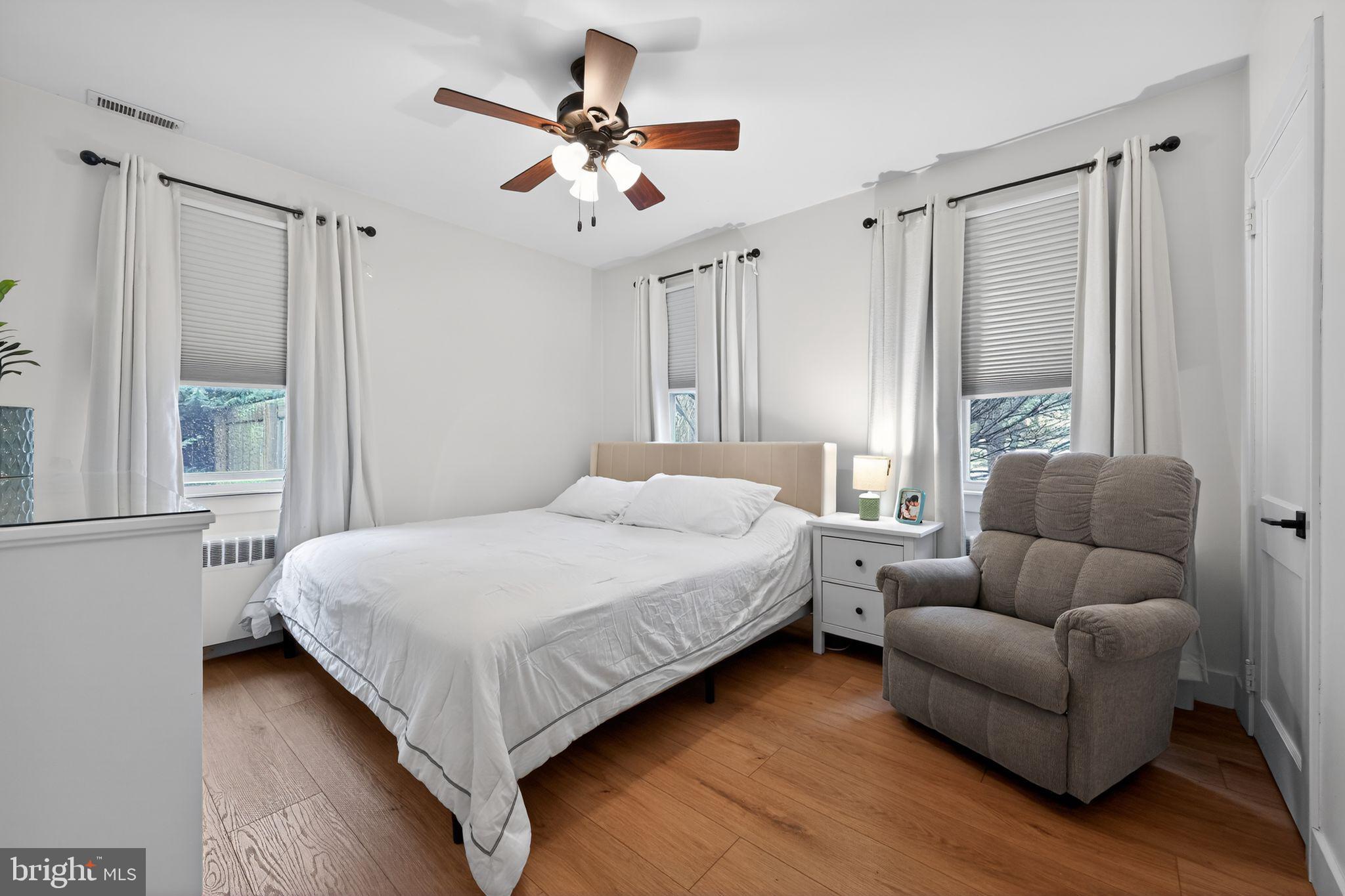 LANSDALE - Residential