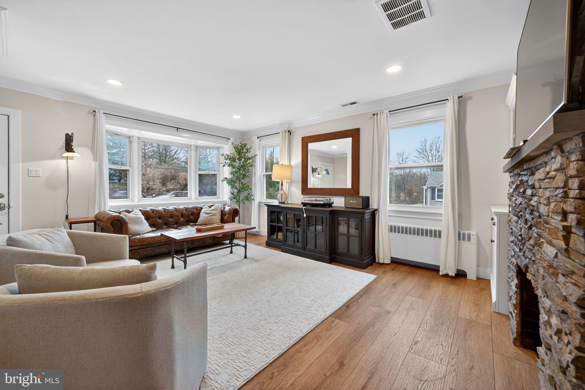 LANSDALE - Residential