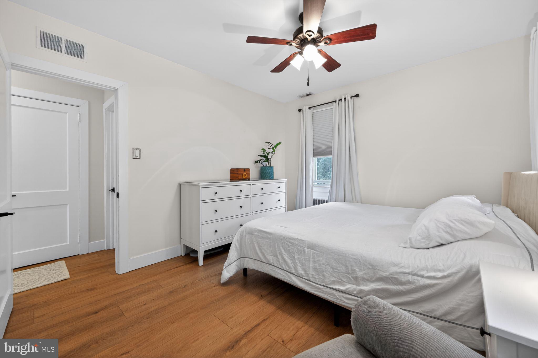 LANSDALE - Residential