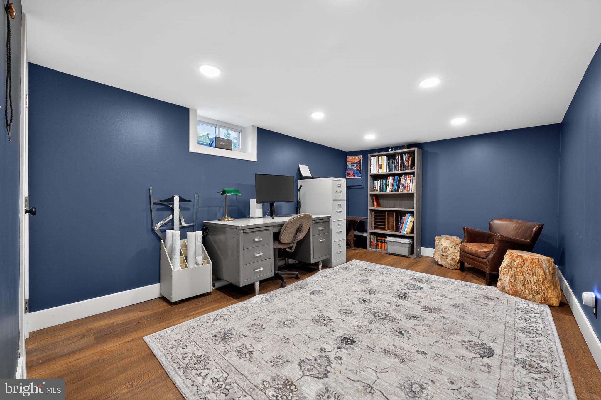 LANSDALE - Residential