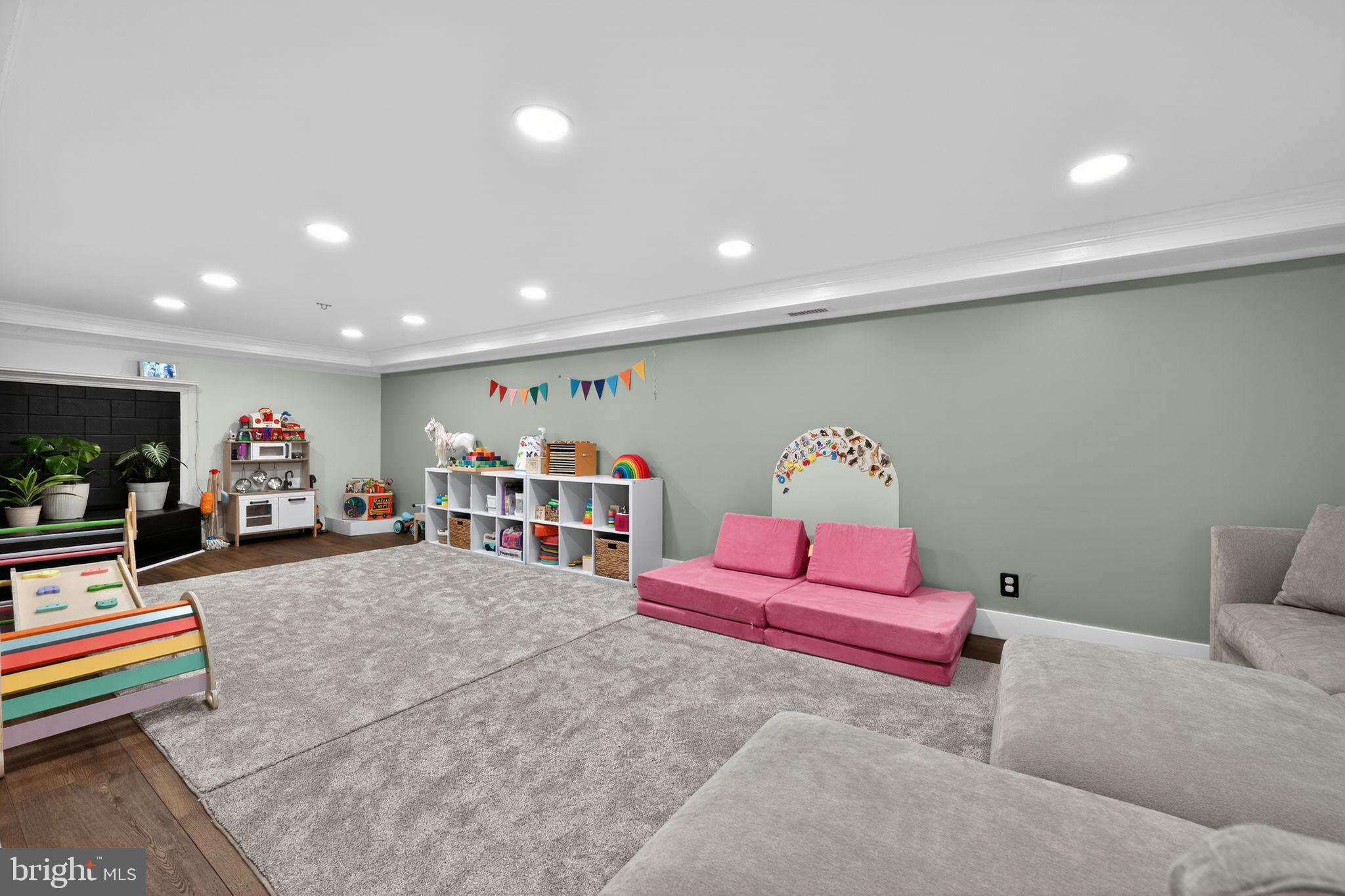 LANSDALE - Residential