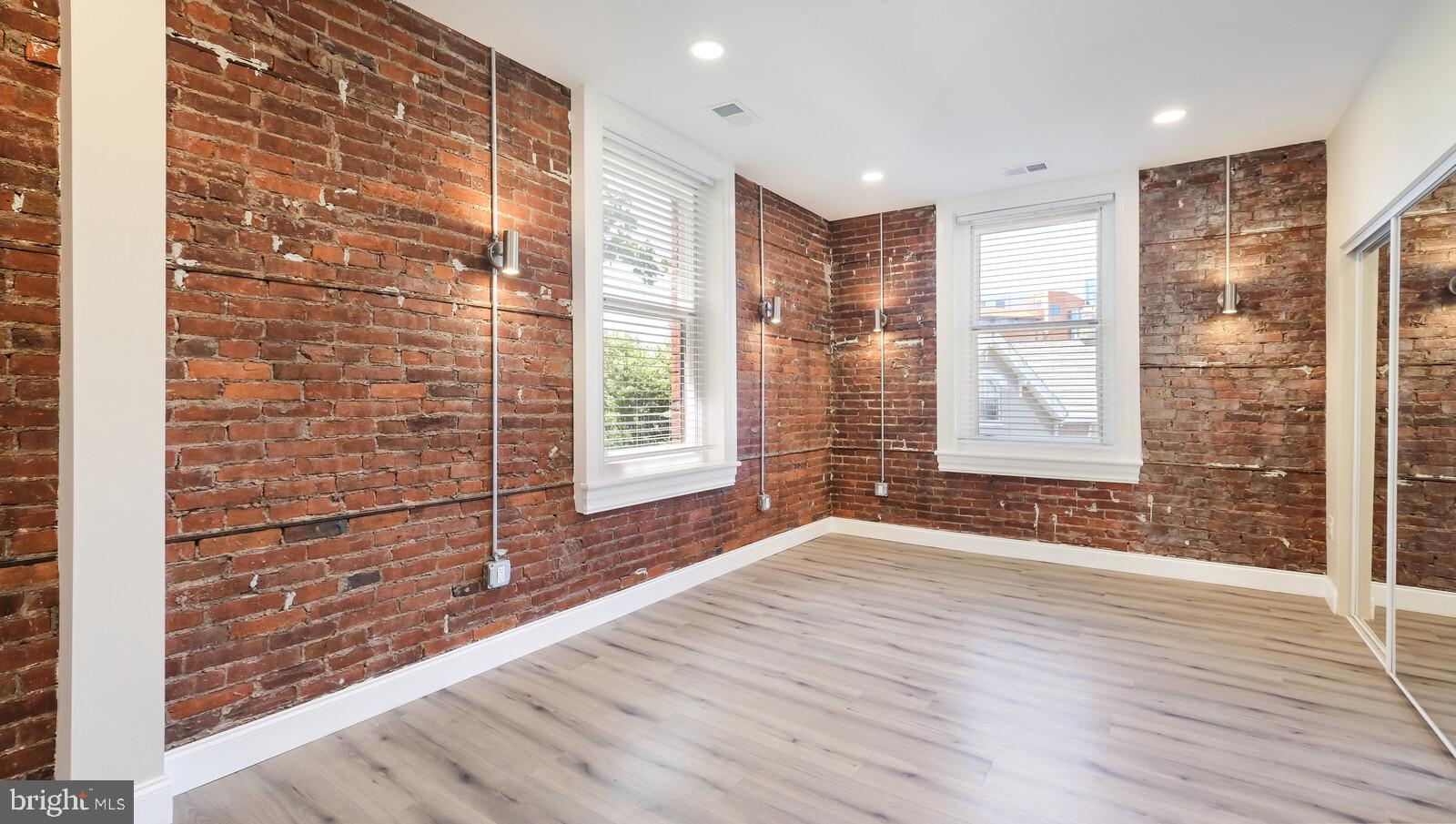 DOYLESTOWN BORO - Residential Lease