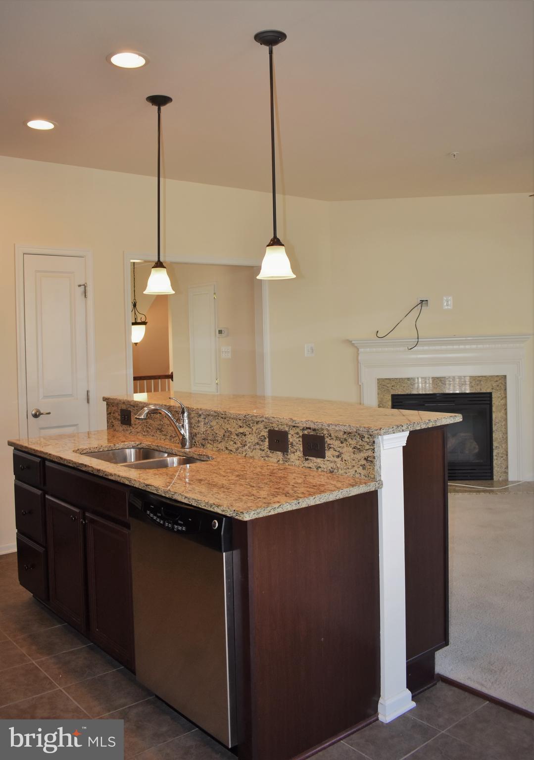 MARKET SQUARE - Residential Lease