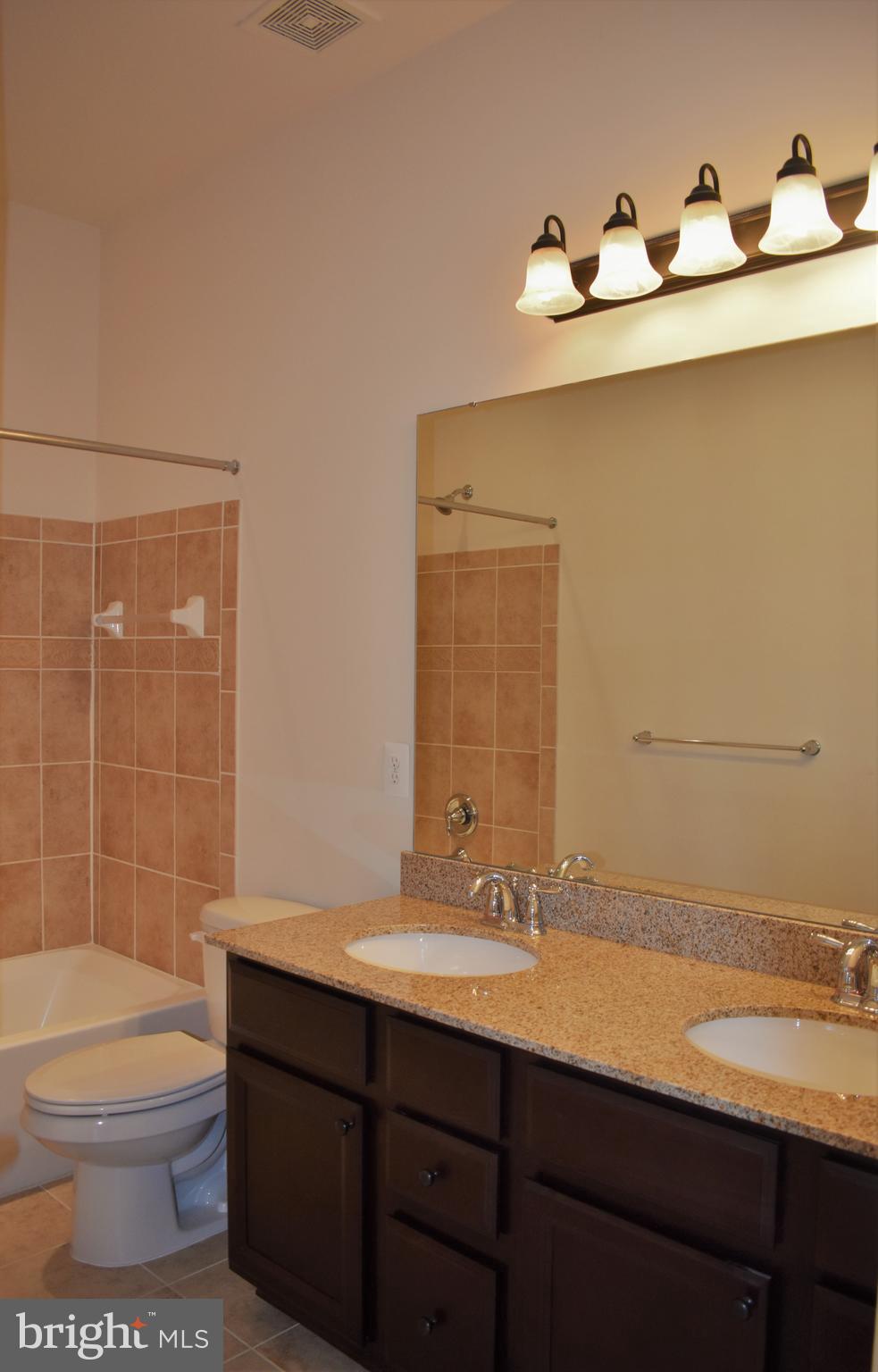 MARKET SQUARE - Residential Lease