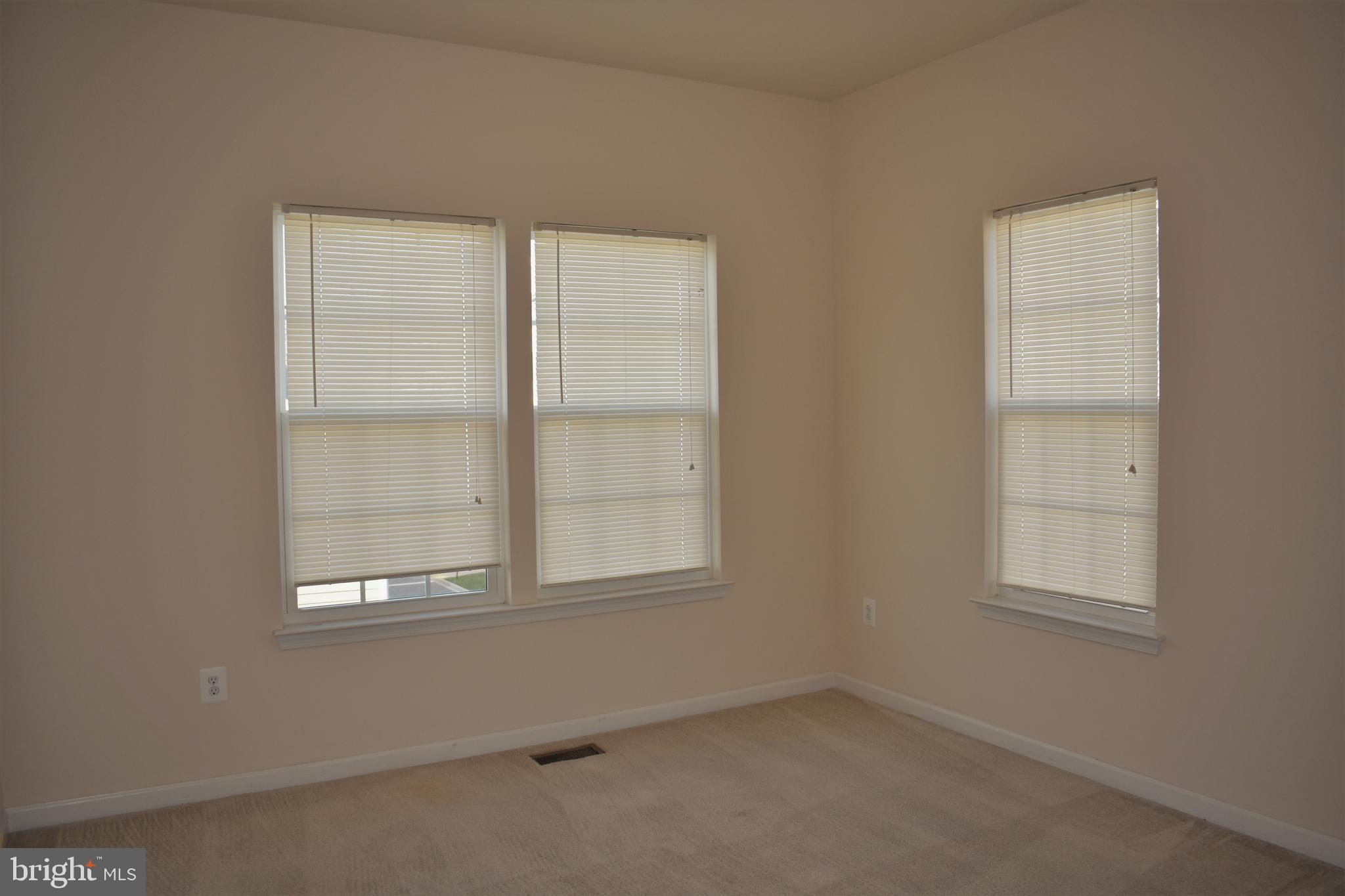 MARKET SQUARE - Residential Lease