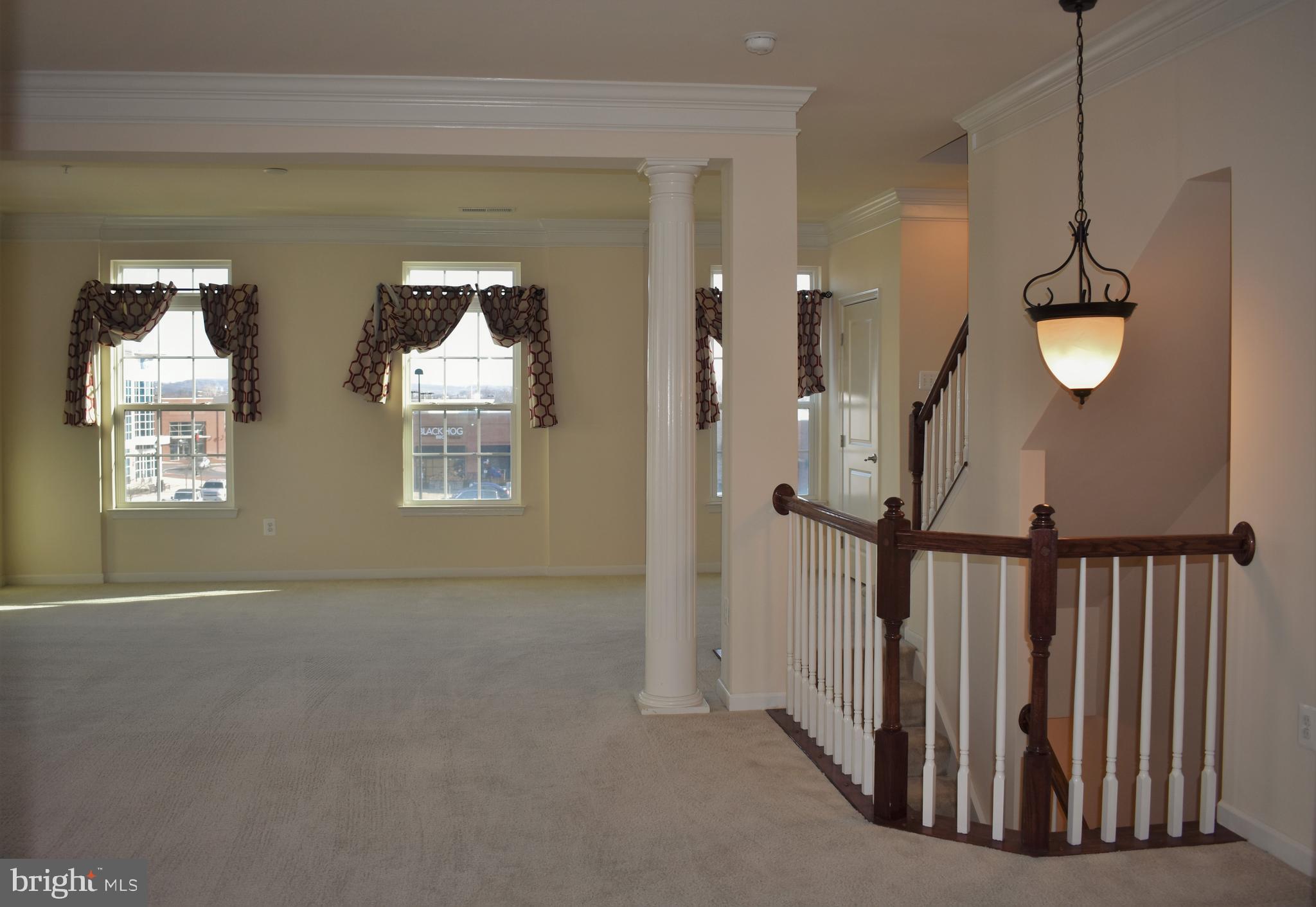 MARKET SQUARE - Residential Lease