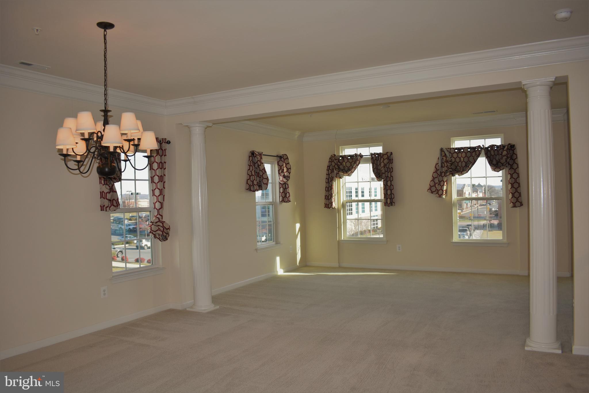 MARKET SQUARE - Residential Lease