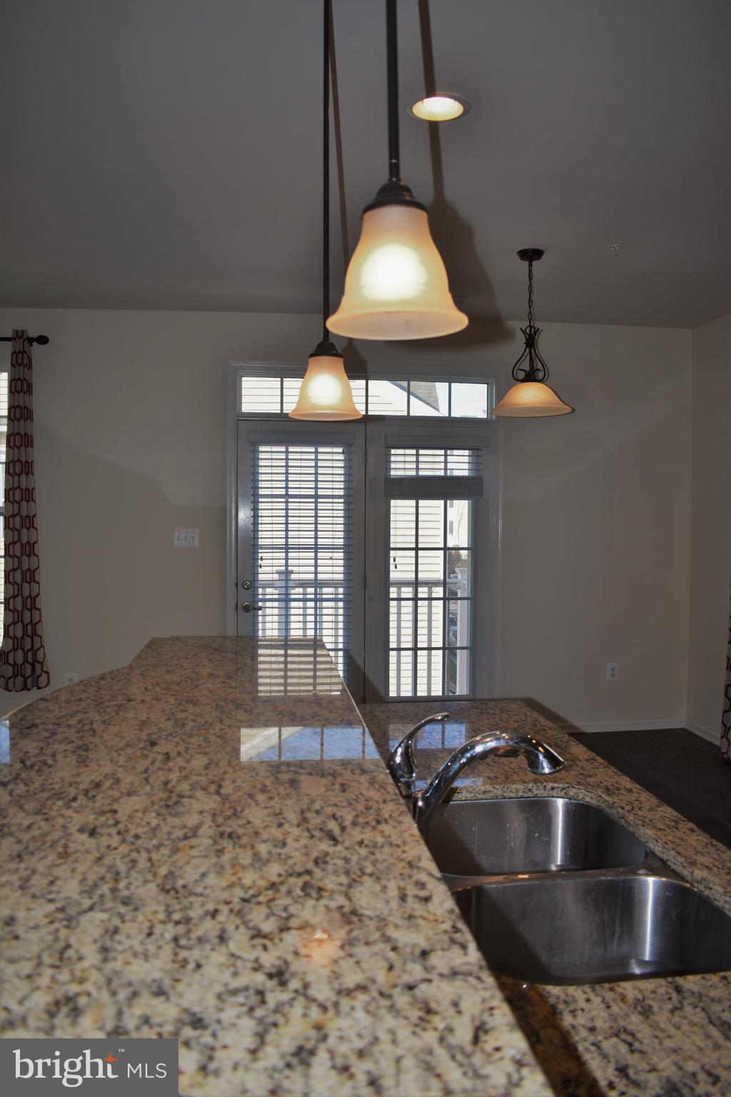 MARKET SQUARE - Residential Lease