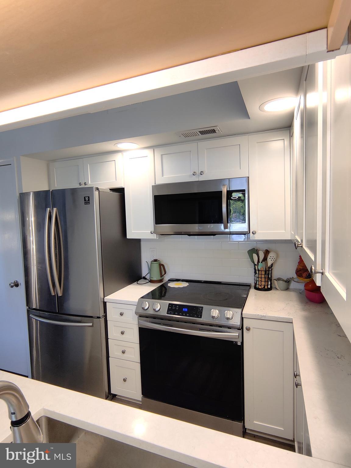 2911 S WOODLEY STREET H 8-H