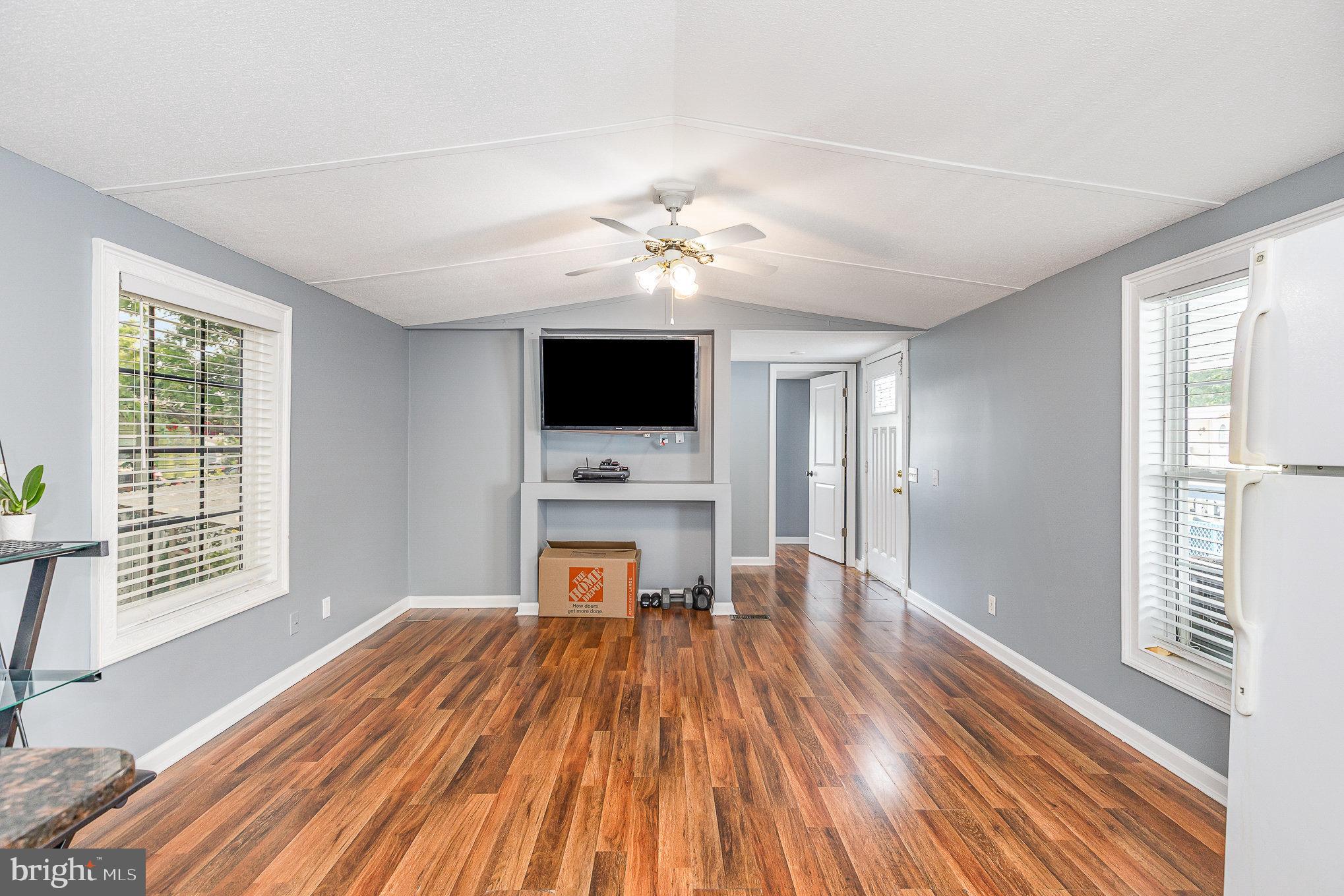 29 RENEE RD