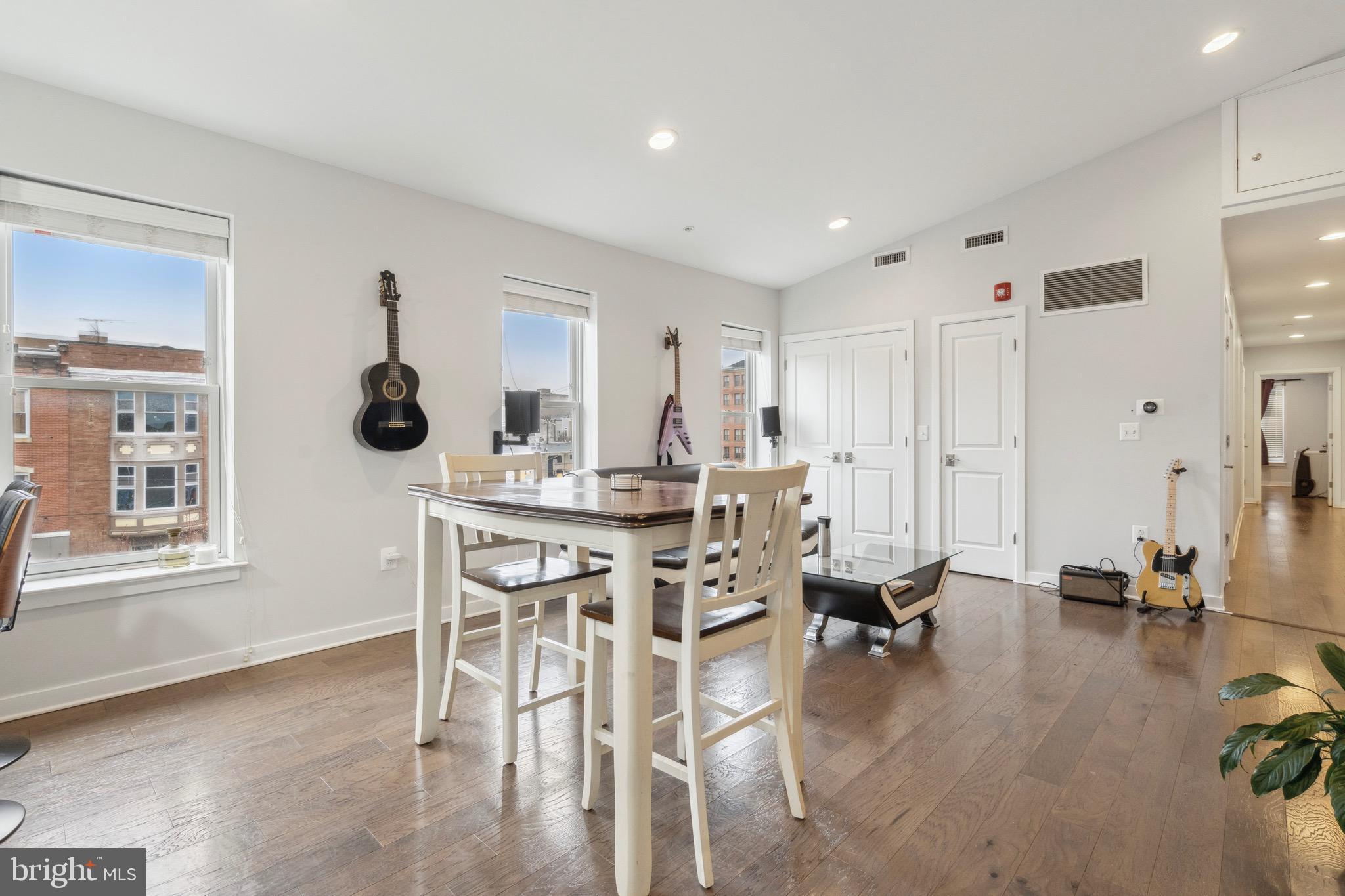 NORTHERN LIBERTIES - Commercial Sale