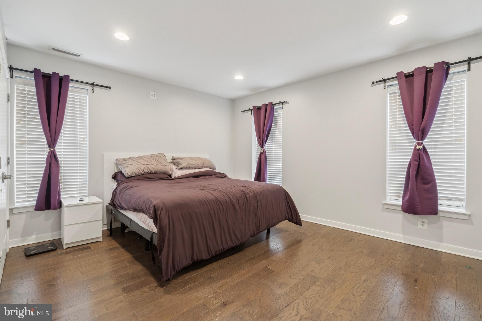 NORTHERN LIBERTIES - Commercial Sale