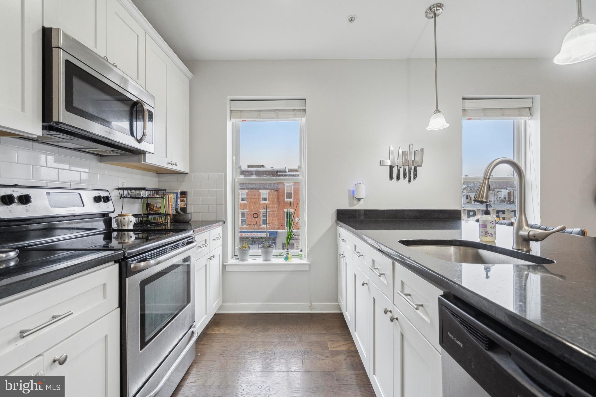 NORTHERN LIBERTIES - Commercial Sale