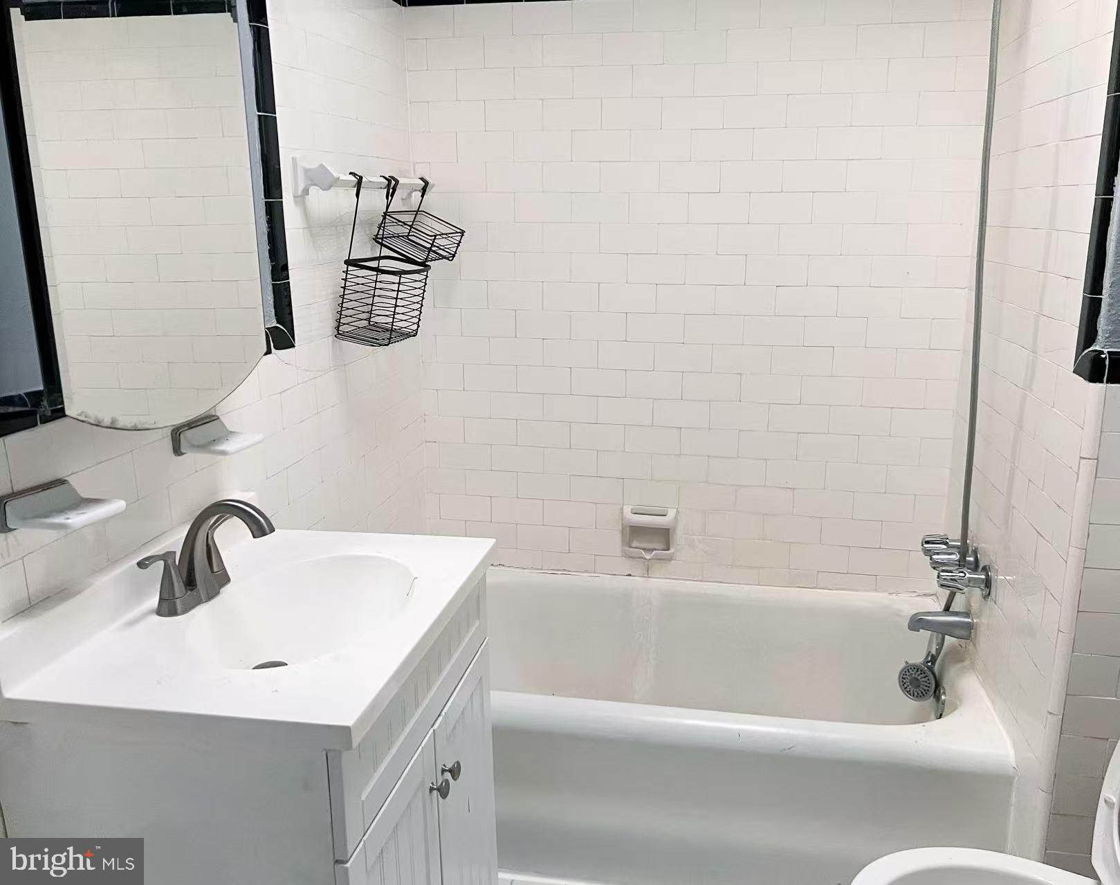 MAYFAIR (EAST) - Residential