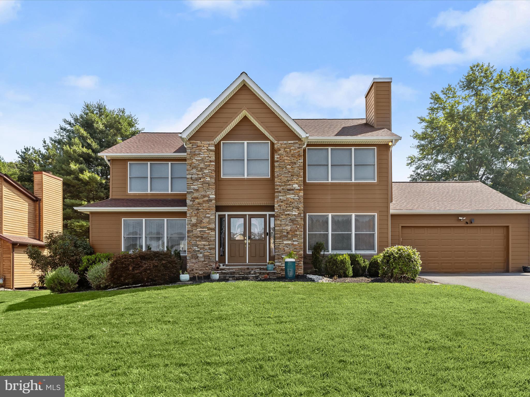 3 RED MAPLE COURT