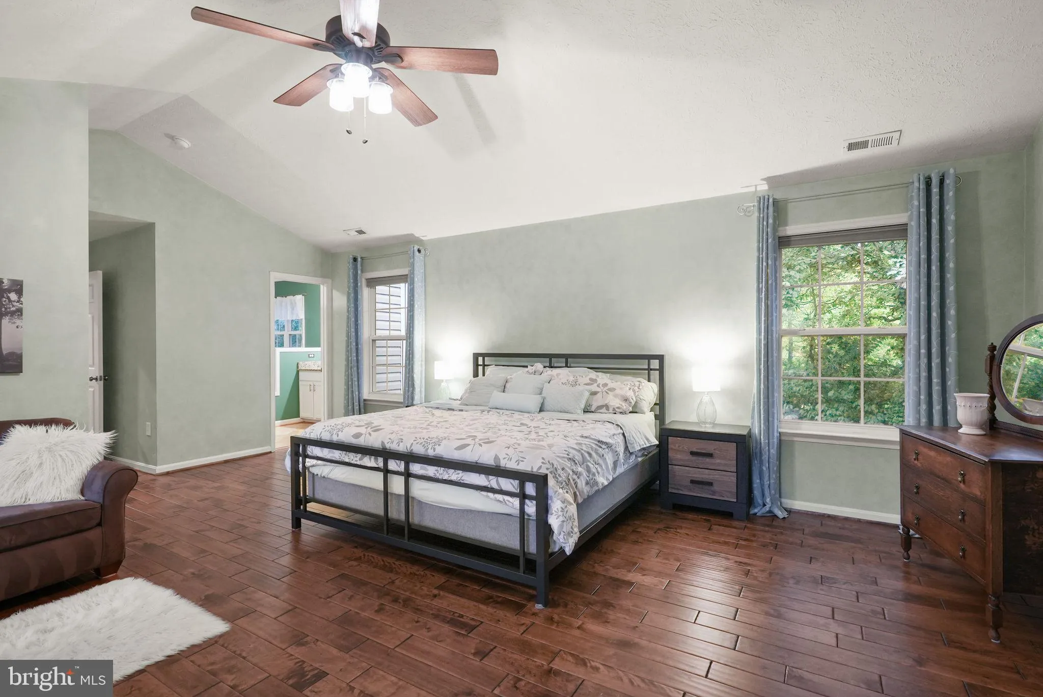 Fredericksburg, Virginia 22408, United States, 5 Bedrooms Bedrooms, ,3 BathroomsBathrooms,Residential,Pending,196879