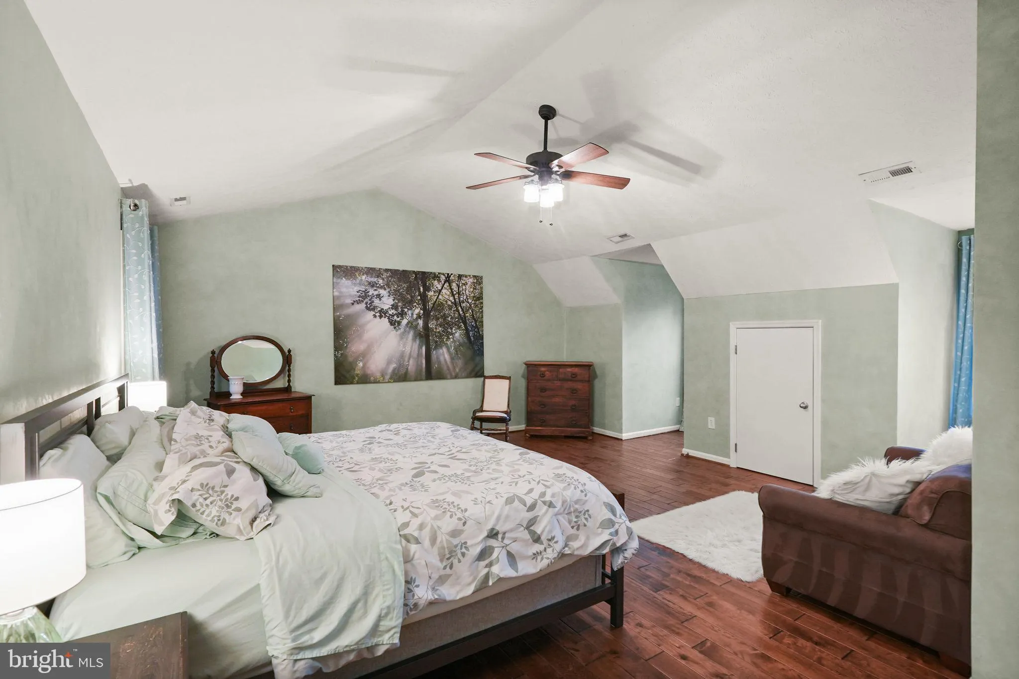 Fredericksburg, Virginia 22408, United States, 5 Bedrooms Bedrooms, ,3 BathroomsBathrooms,Residential,Pending,196879