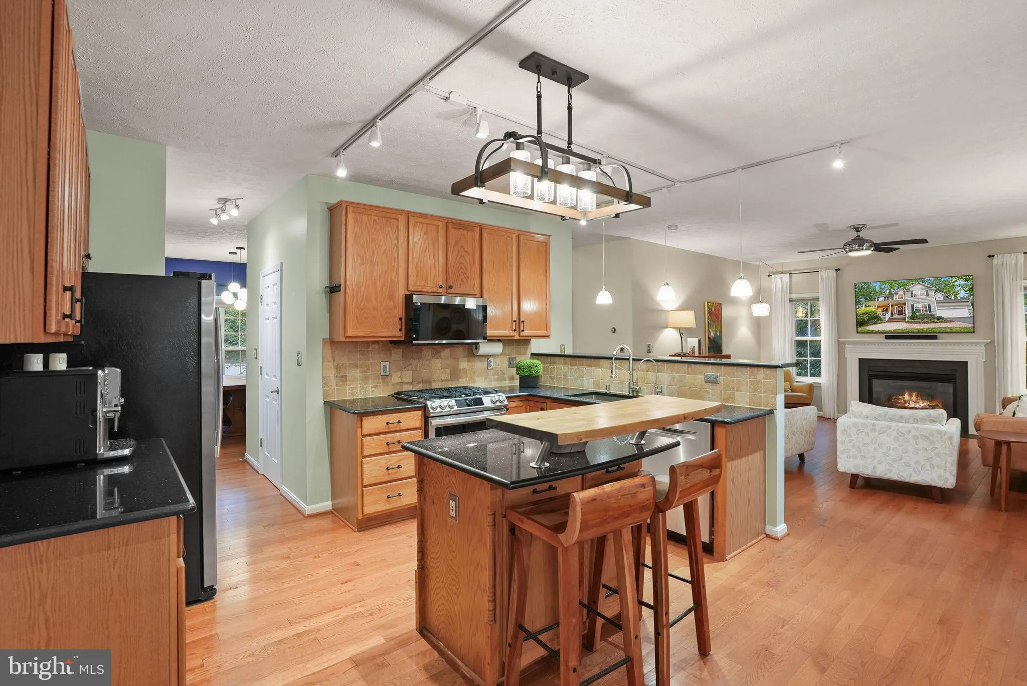 Fredericksburg, Virginia 22408, United States, 5 Bedrooms Bedrooms, ,3 BathroomsBathrooms,Residential,Pending,196879