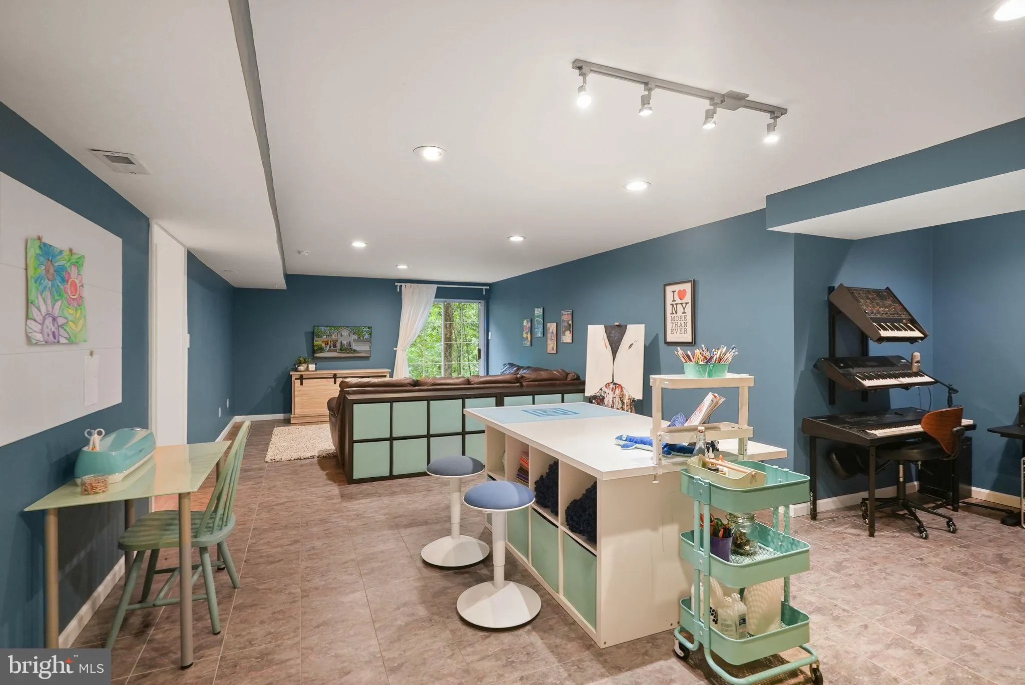 Fredericksburg, Virginia 22408, United States, 5 Bedrooms Bedrooms, ,3 BathroomsBathrooms,Residential,Pending,196879