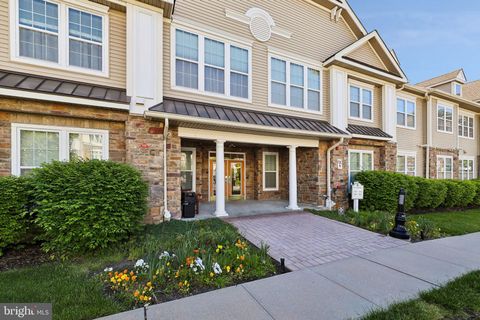 Condo For Sale - 4210 Cedar Village Boulevard<br/> Middlesex County, EAST BRUNSWICK, NJ 08816