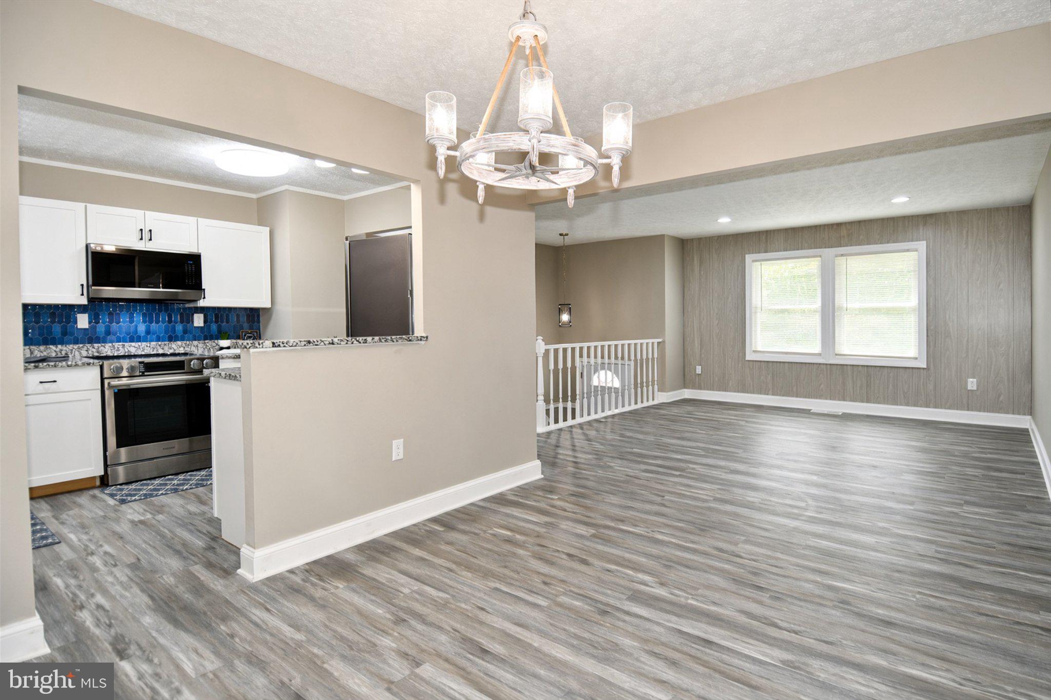 1002 CAMPUS COURT