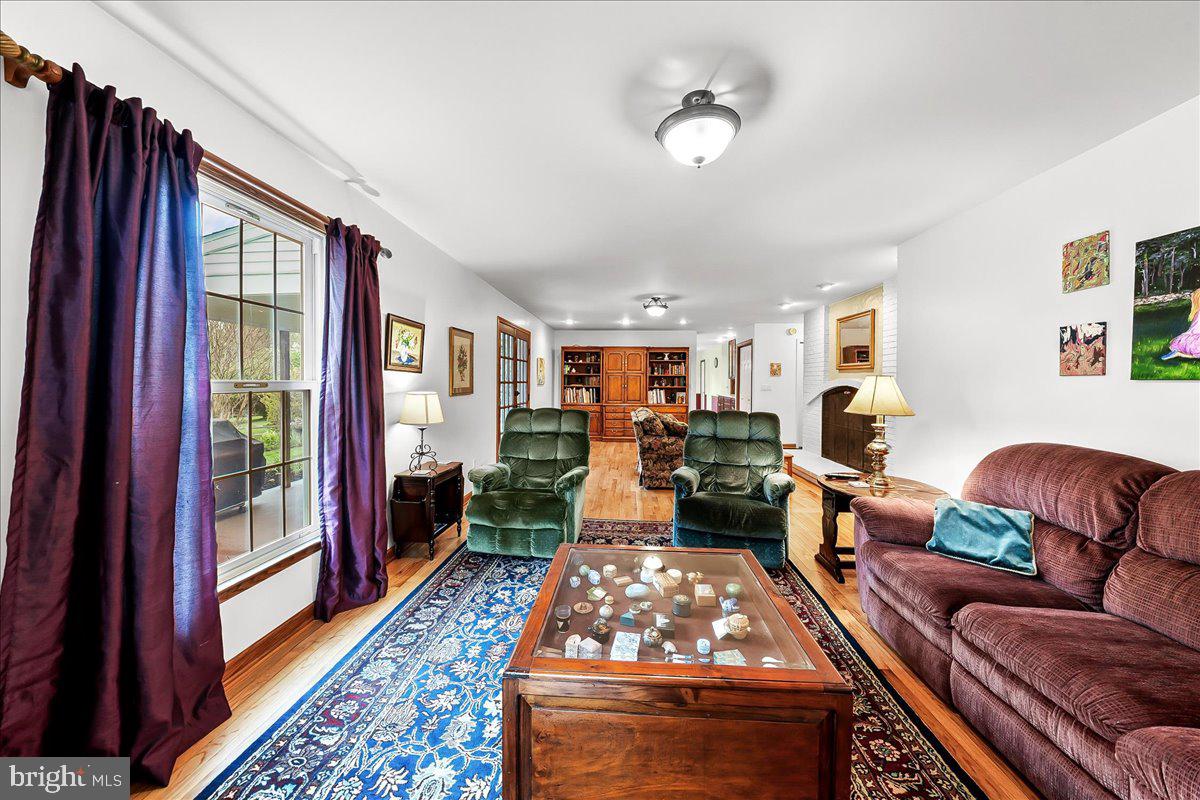 QUAIL HILL - Residential