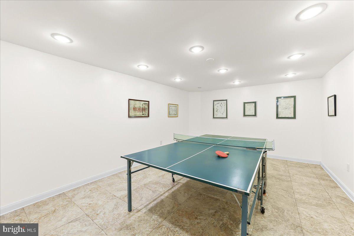 QUAIL HILL - Residential