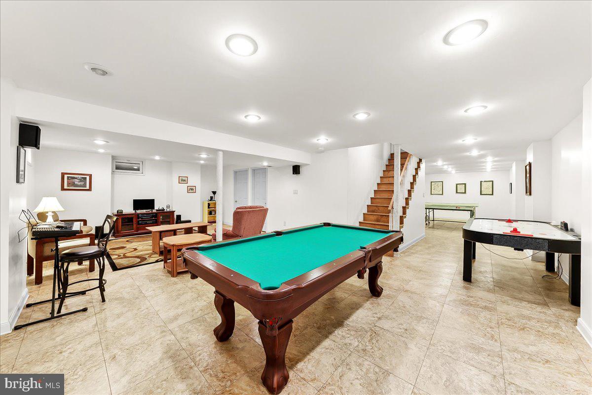 QUAIL HILL - Residential